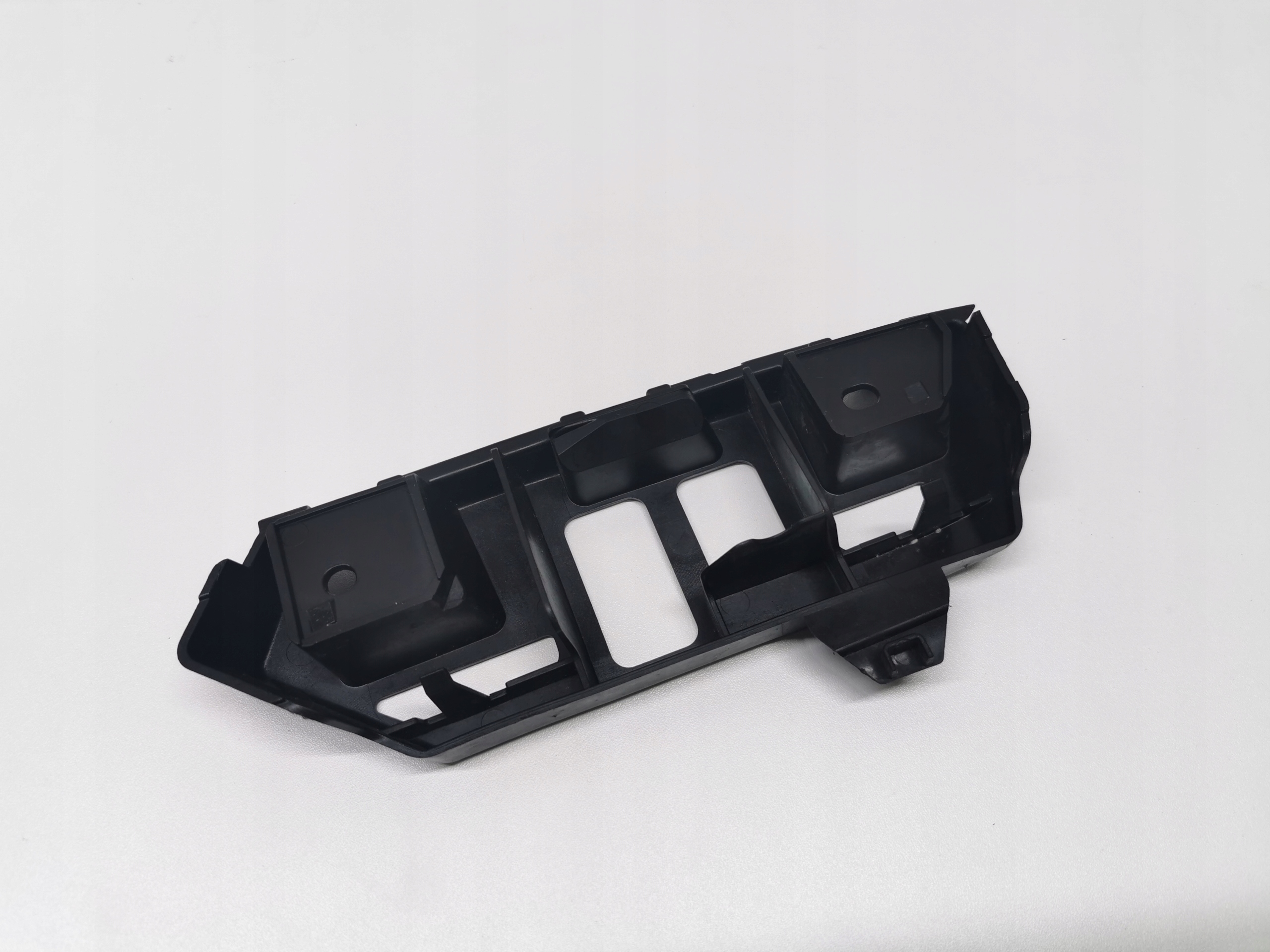 bumper bracket left rear part PORSCHE CAYENNE II 7P5807483