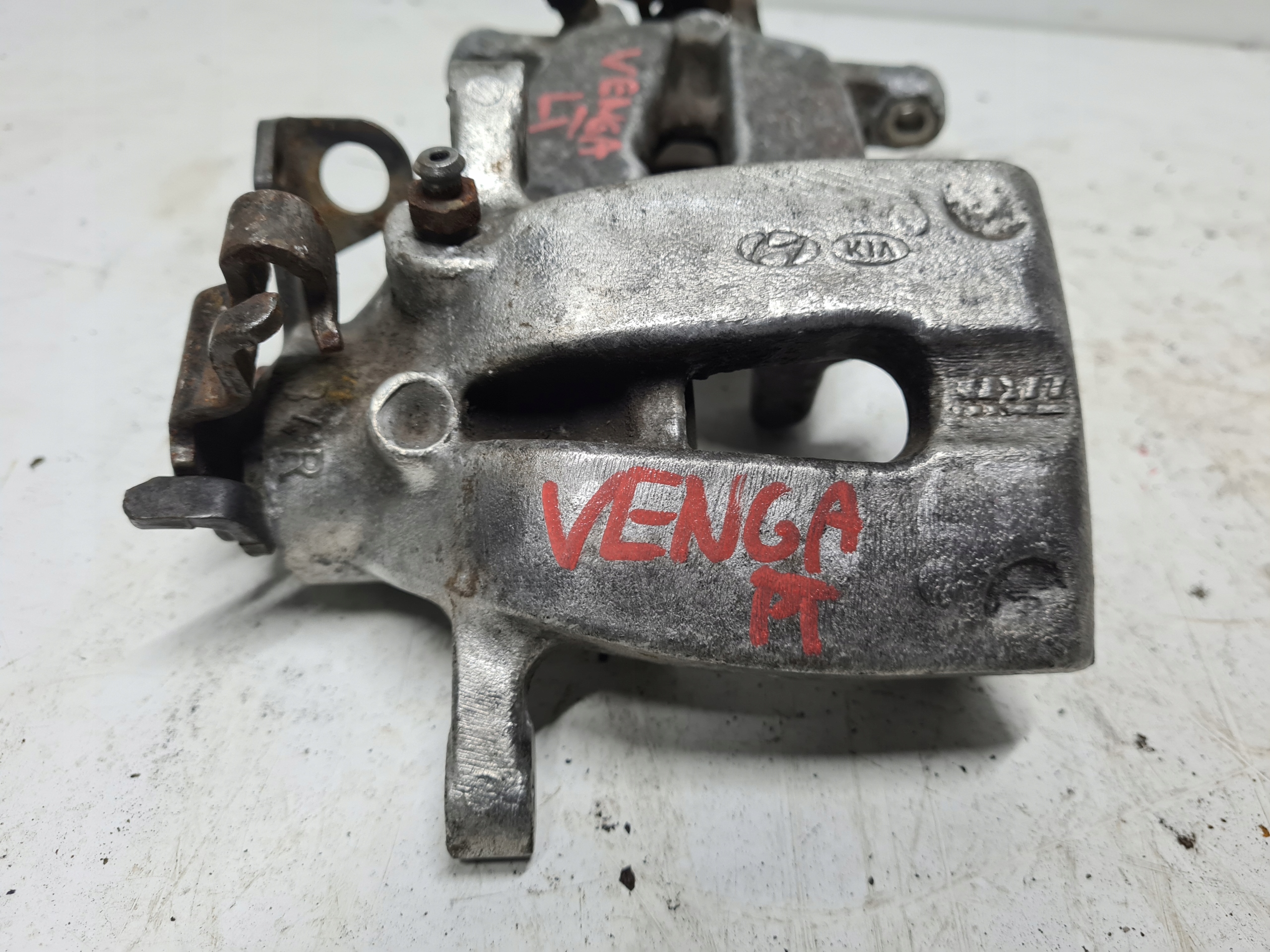 KIA VENGA caliper brake left right rear part 2009