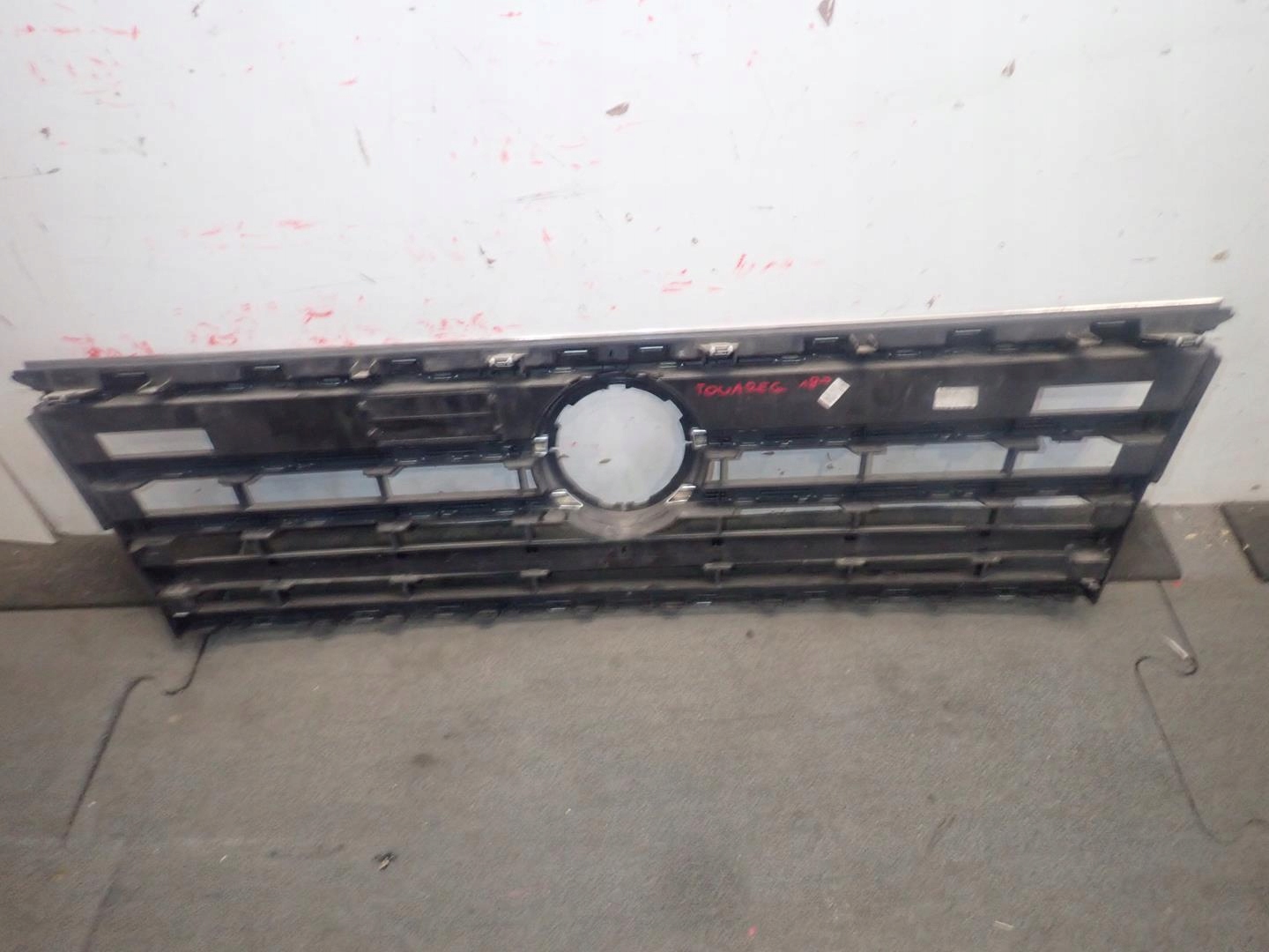 GRILL VW TOUAREG III 2018- 760853696