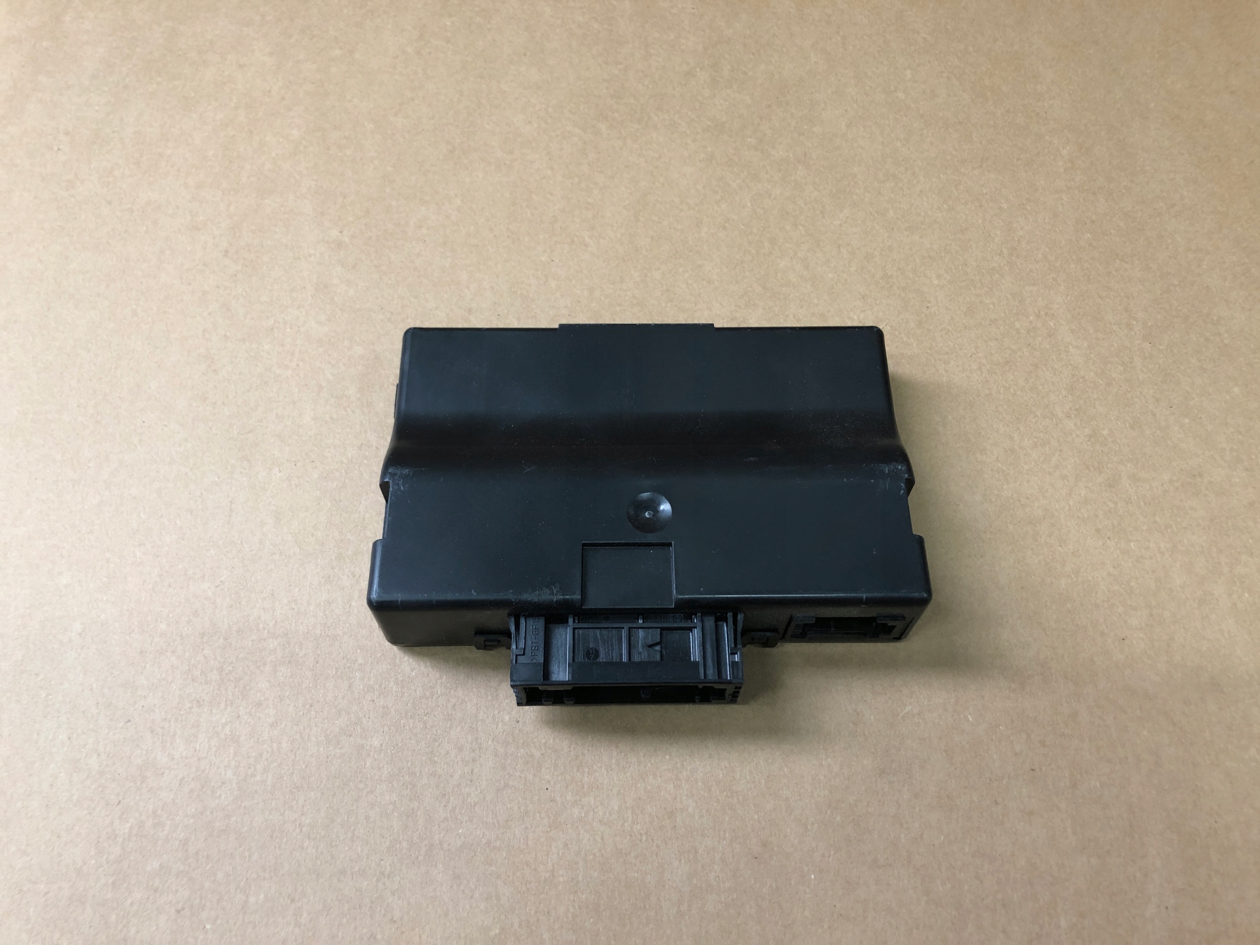 VW TOUAREG 7P control unit GATEWAY 7P6907530N