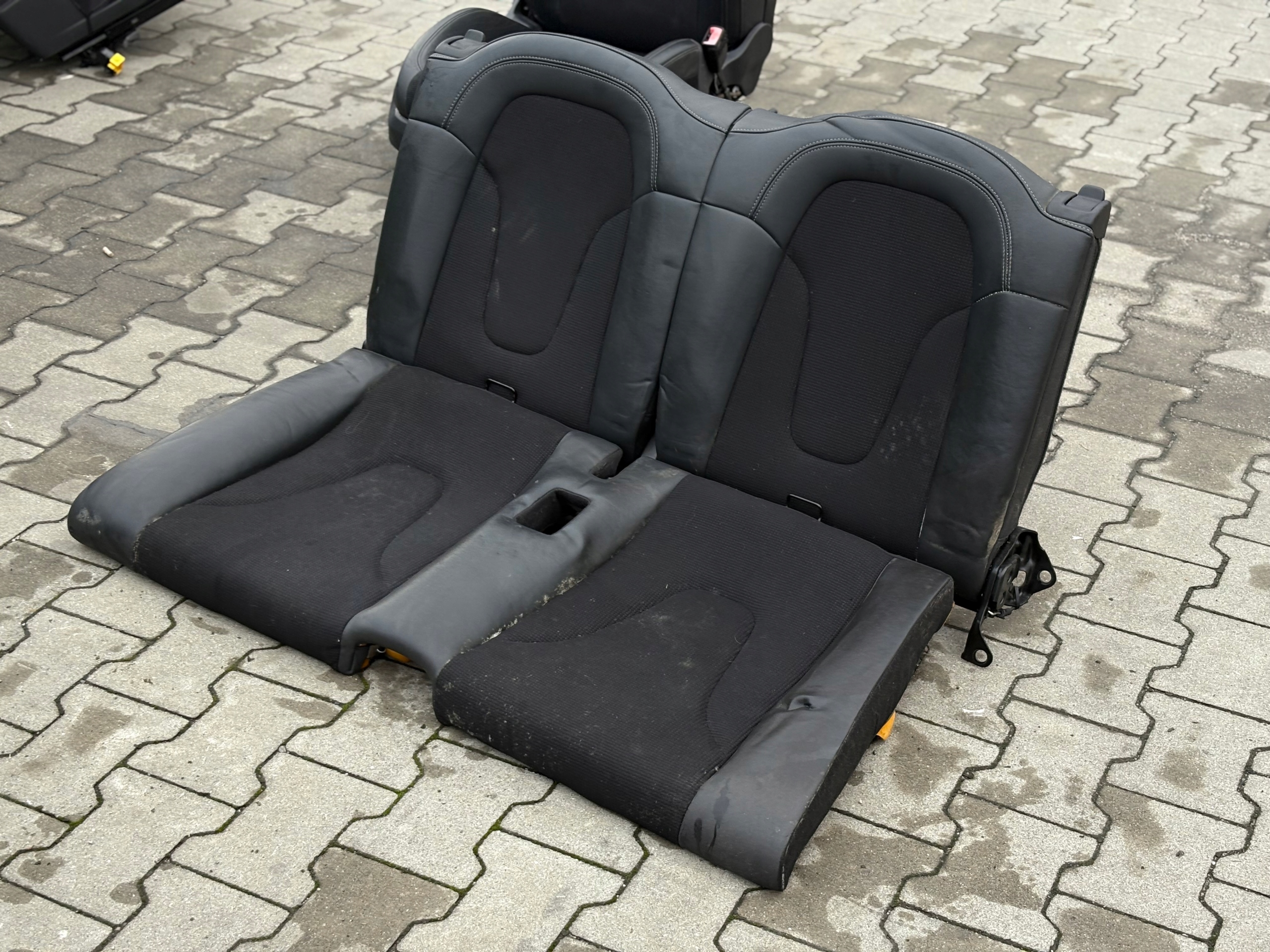 Sitz hinten AUDI TT 8J POL Leder Original S LINE