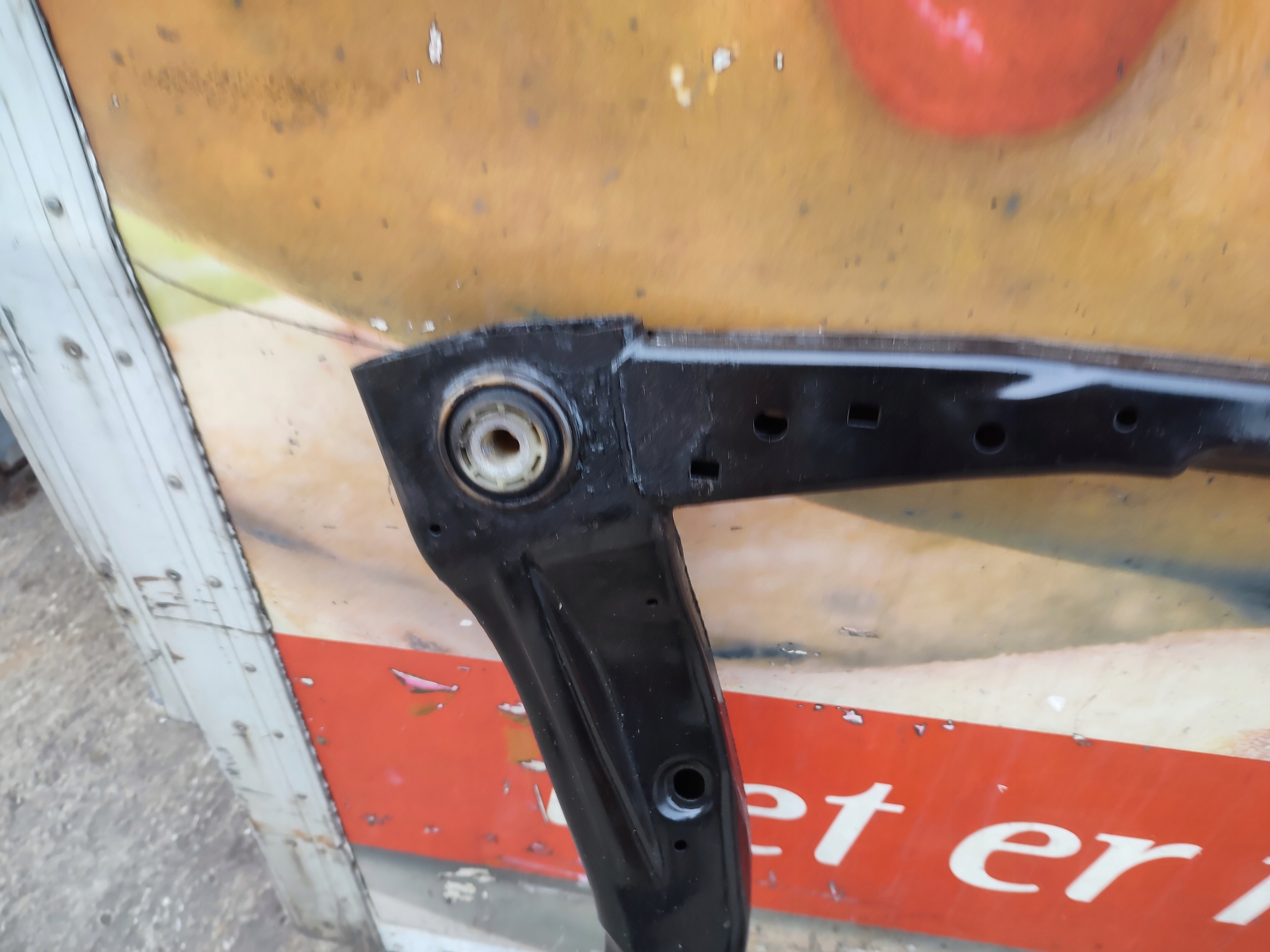 axle beam subframe axle beam sider trawers front OPEL INSIGNIA B 84305675