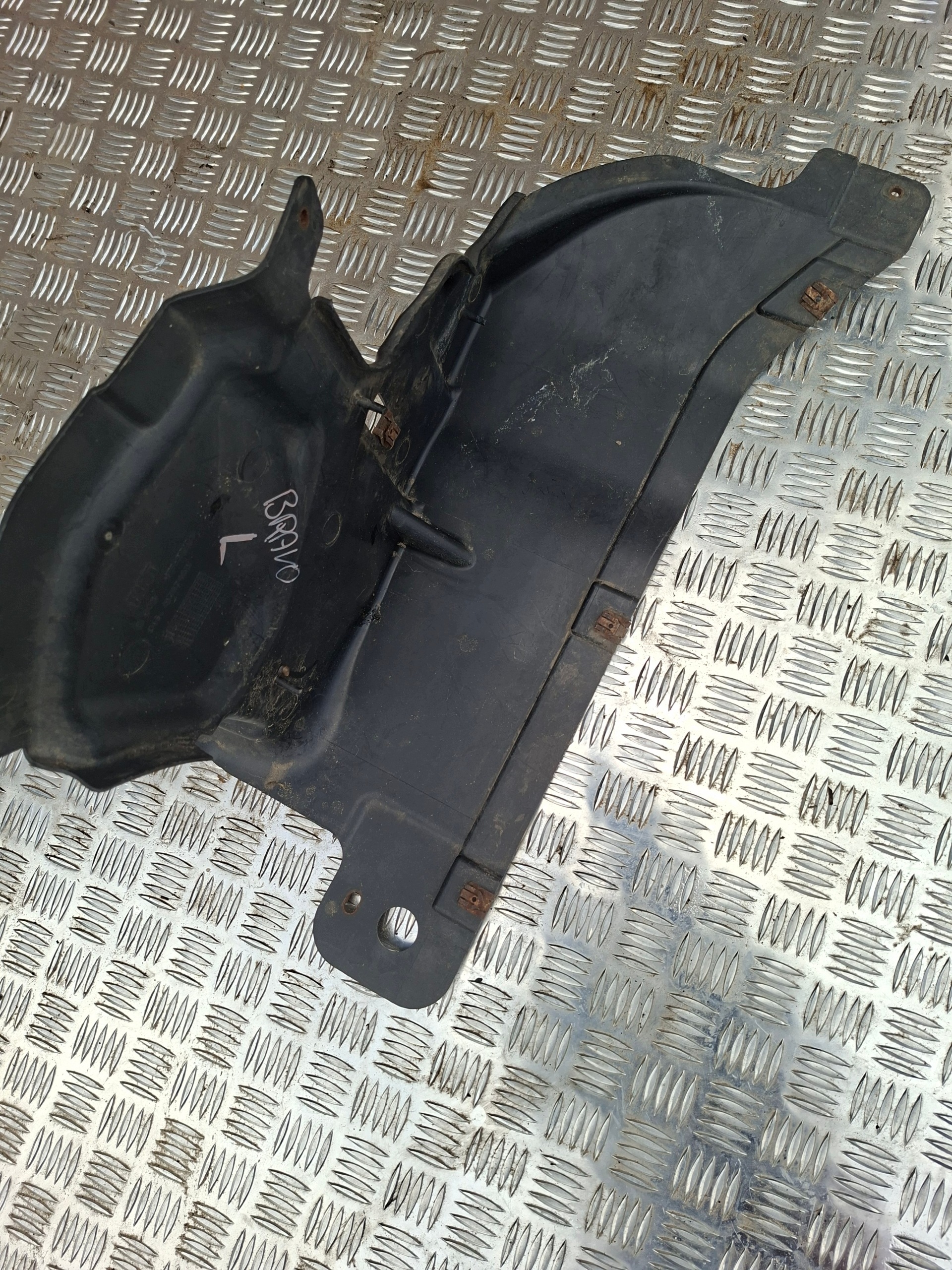 motorabdeckung links FIAT BRAVO II 51787453