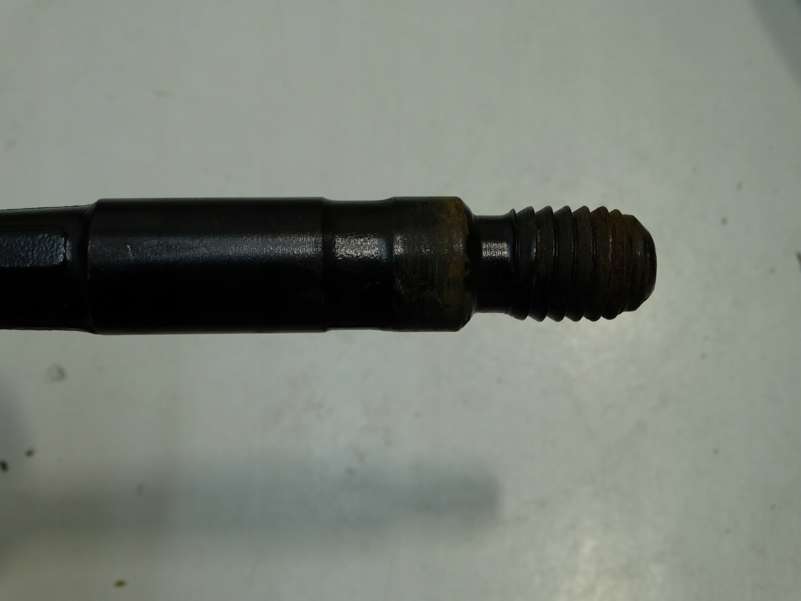 UCHO tow NAPRAWCZY front AUDI SKODA VW 8K0805615A