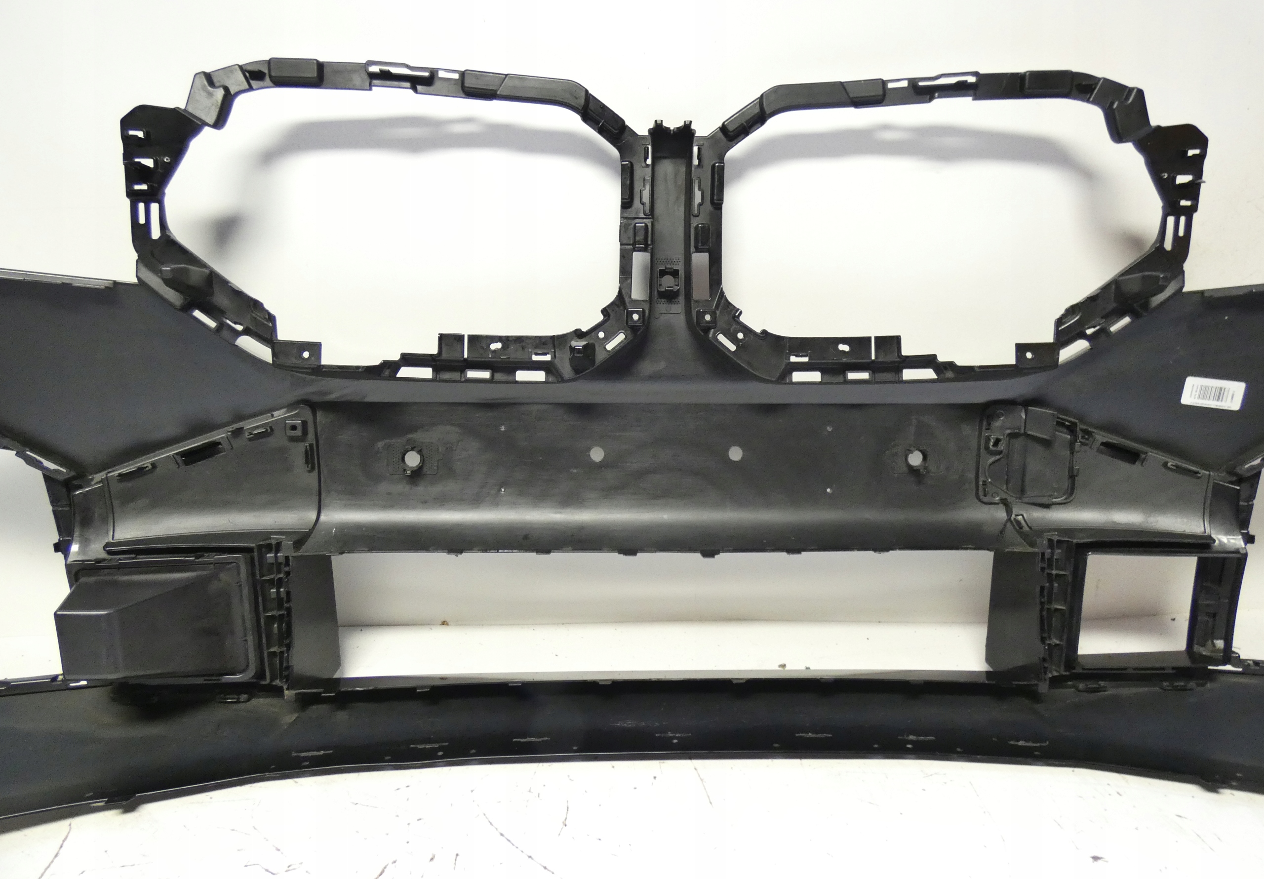 BMW XM G09 9451675 below 6 PDC 2022- bumper front front