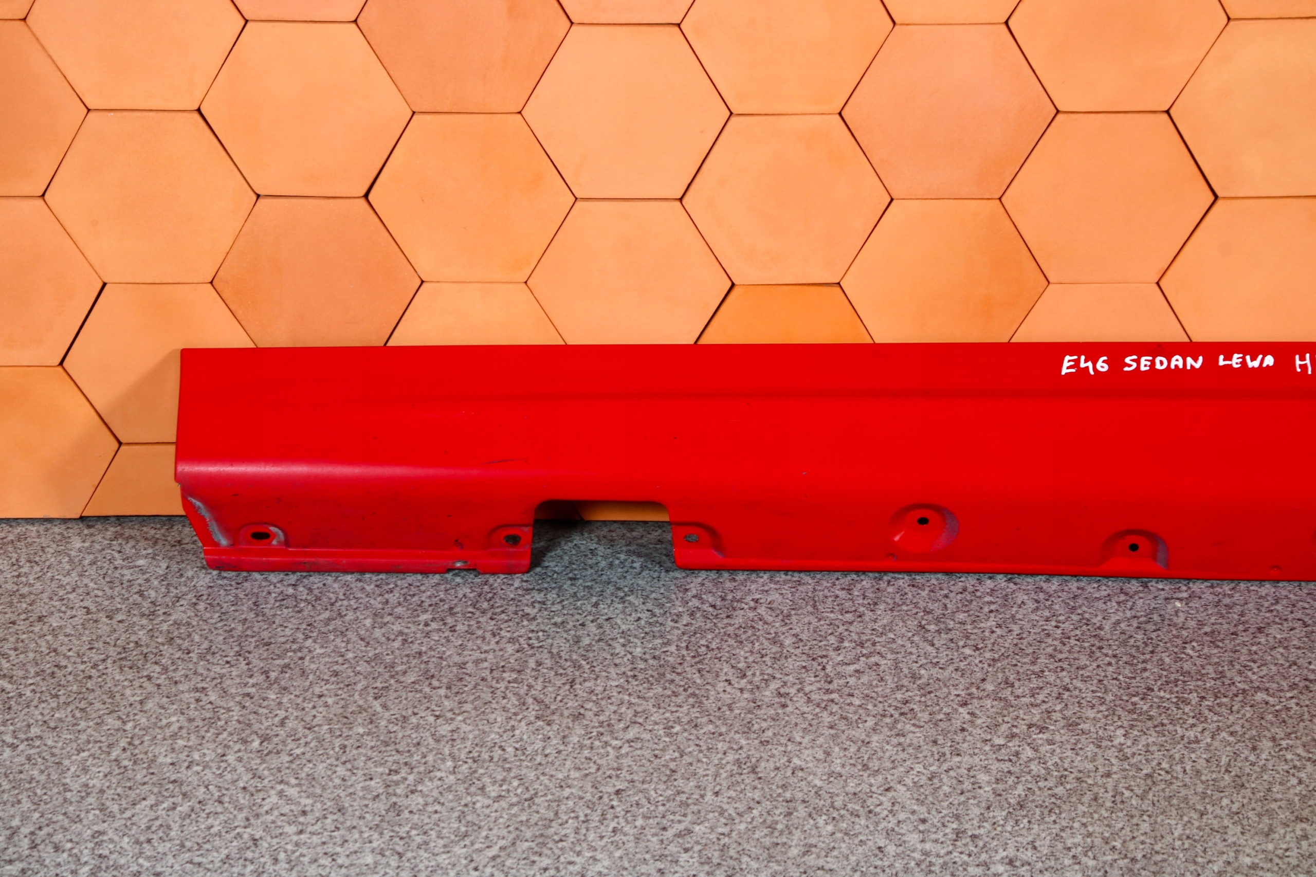 BMW E46 sedan KOMBI moulding threshold left 8209755