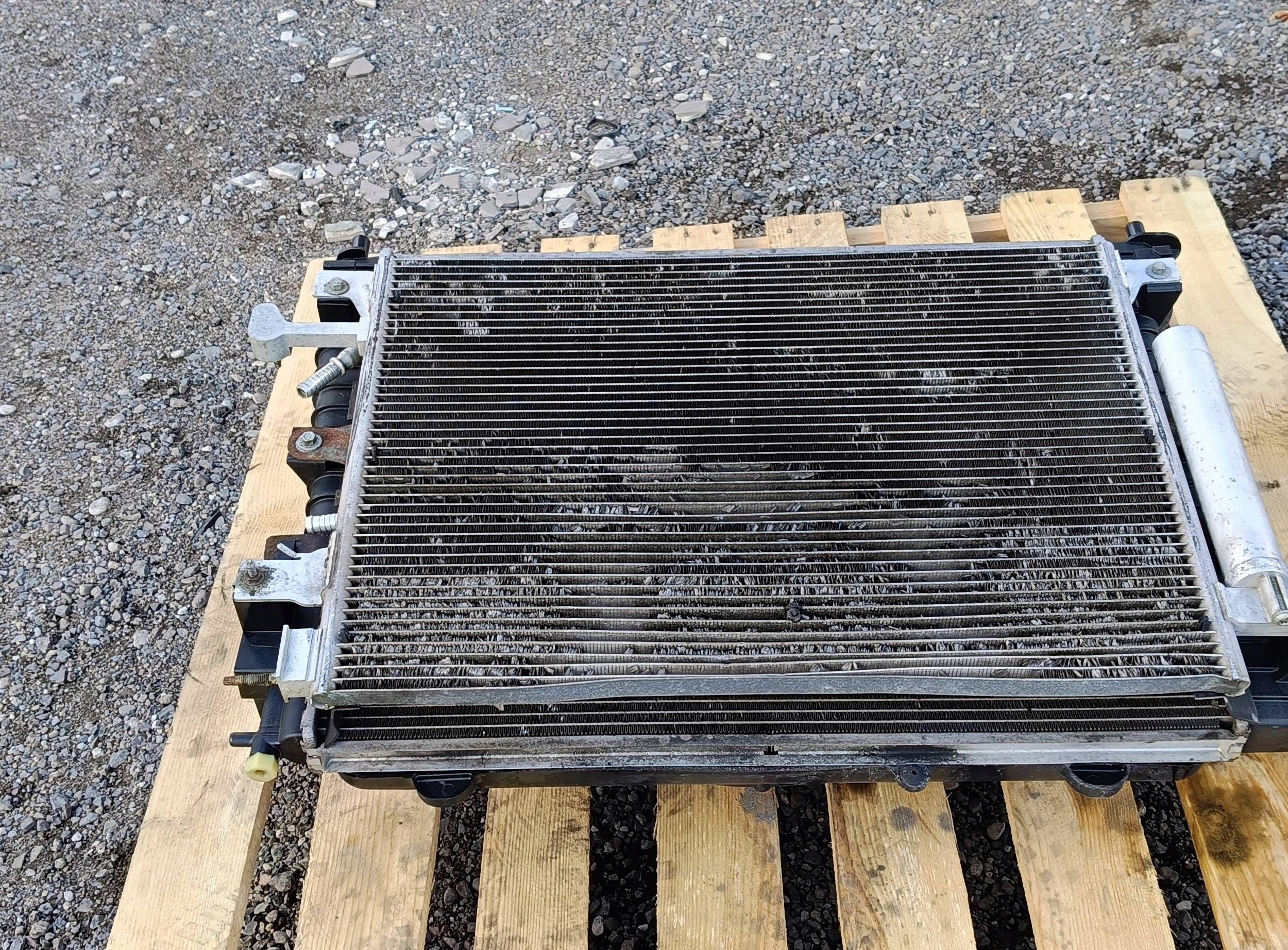 chladiče chladič ventilátor komplet Ford Mustang 5.0 3.7 2011-2014