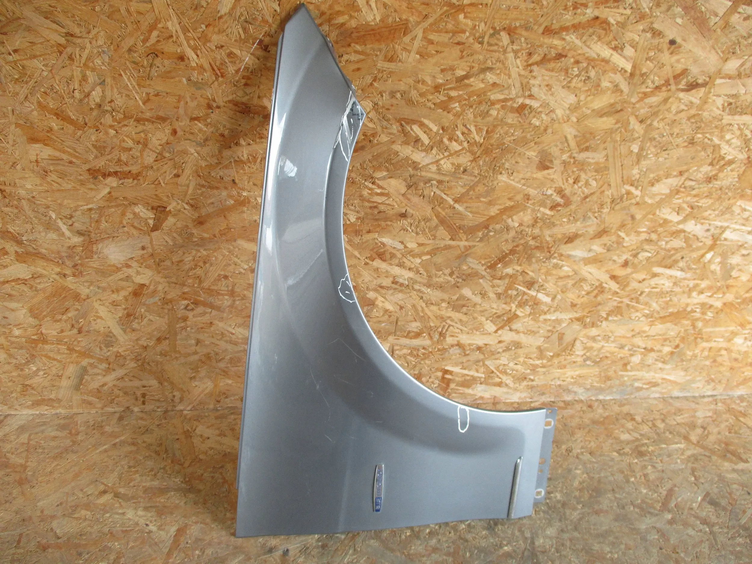 fender front front right MERCEDES C KLASA W204