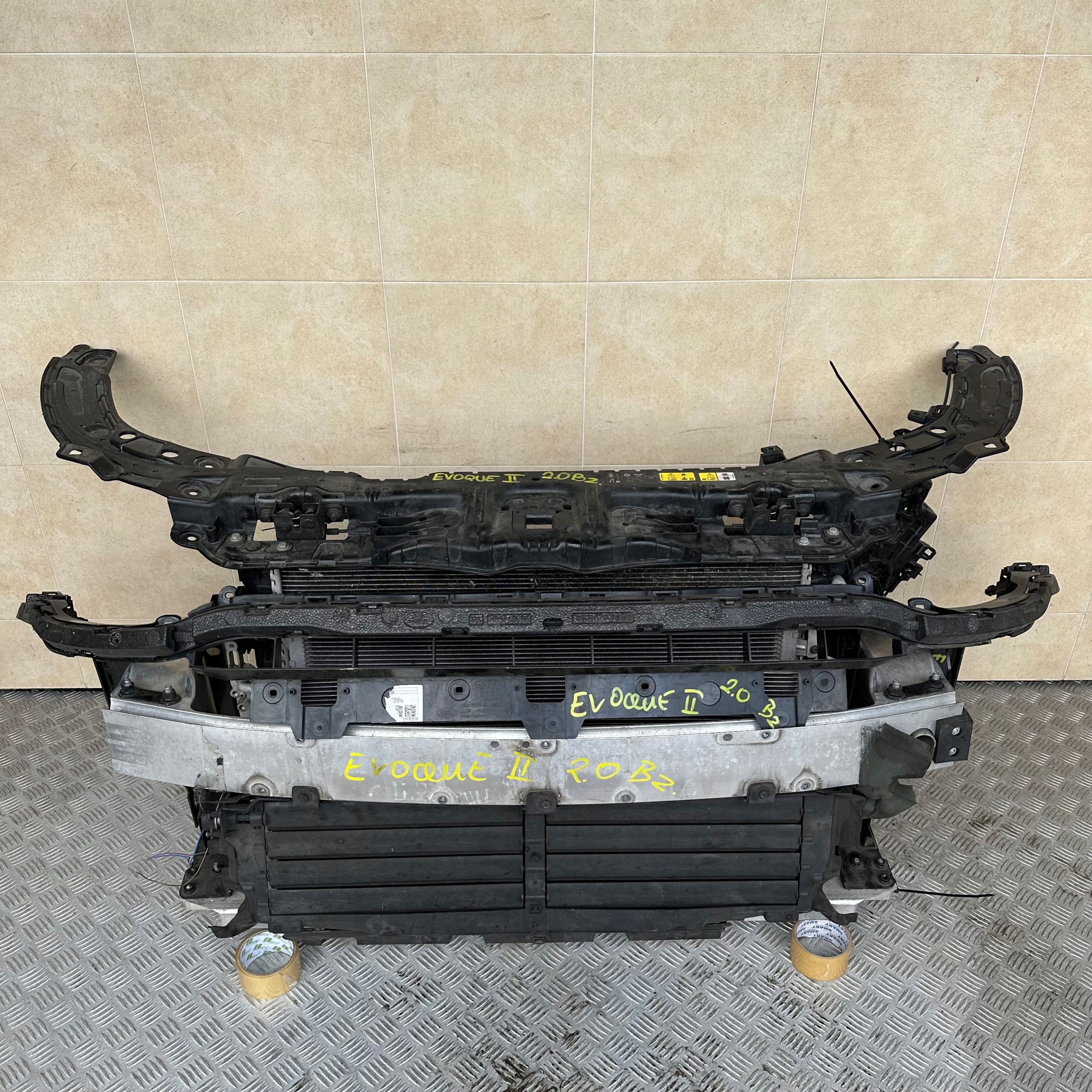 PAS PRZEDNI KOMPLETNY CHŁODNICE EVOQUE II 2.0 BZ.