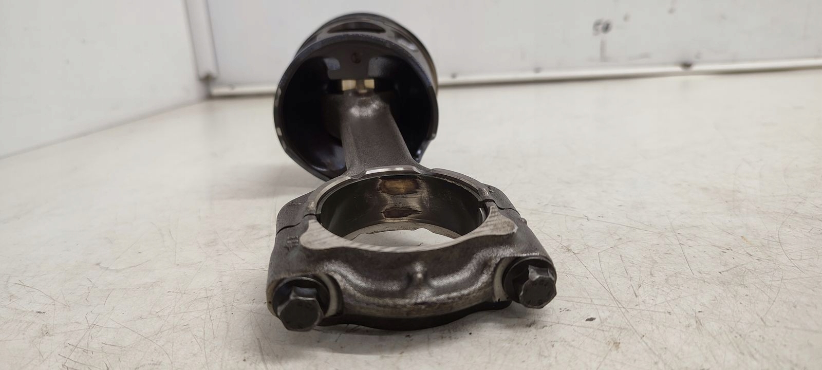 piston connecting rod Opel Zafira C 2,0 CDTI A20DTH