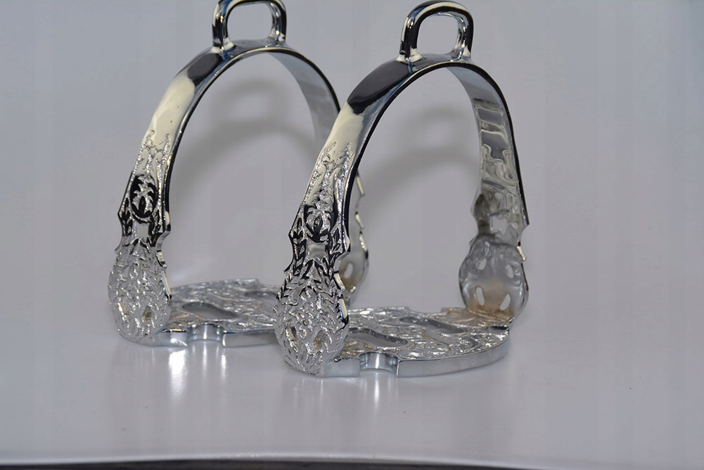 STRZEMIONA 13,5CM -UNIKAT Kolor dominujący srebrny