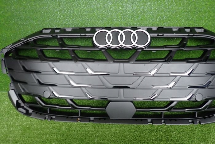 AUDI A3 E-TRON S-LINE 24- maska