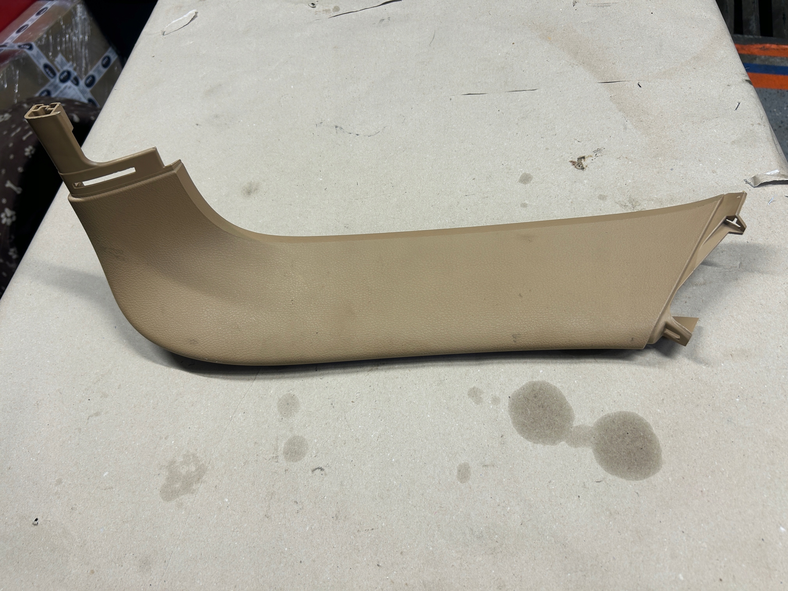 PORSCHE CAYENNE II 7P cover bonnet boot right 7P5867588