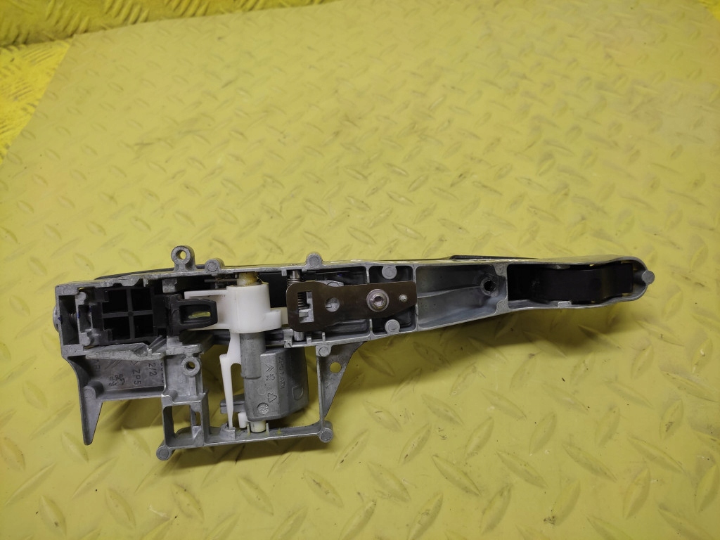 CITROEN C5 III KOMBI handle right front LAKIER KGNC
