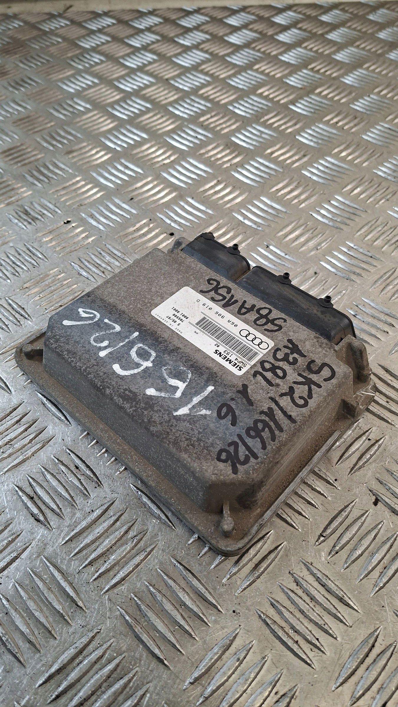 control unit of the engine AUDI A3 8L 1.6