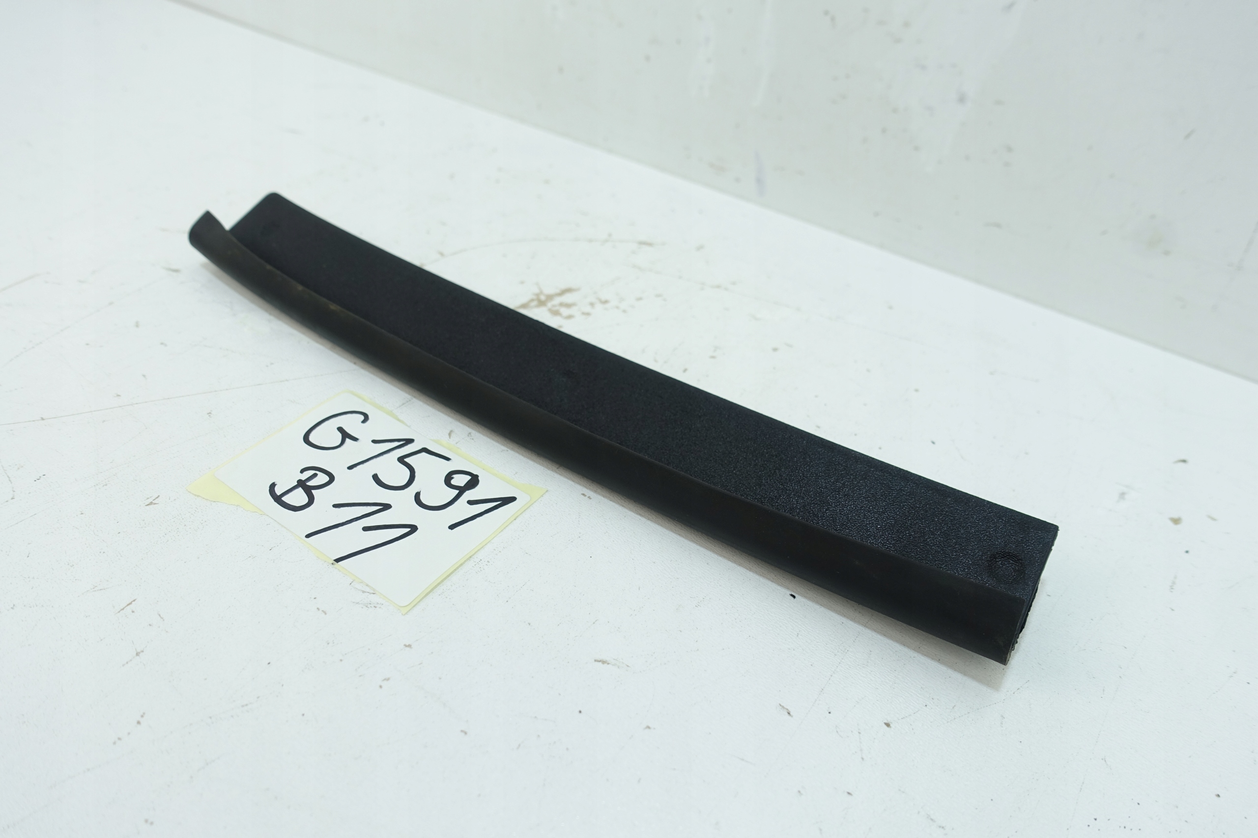 AUDI E-TRON 2020- moulding OCHRONNA gasket bonnets left 4KE823125