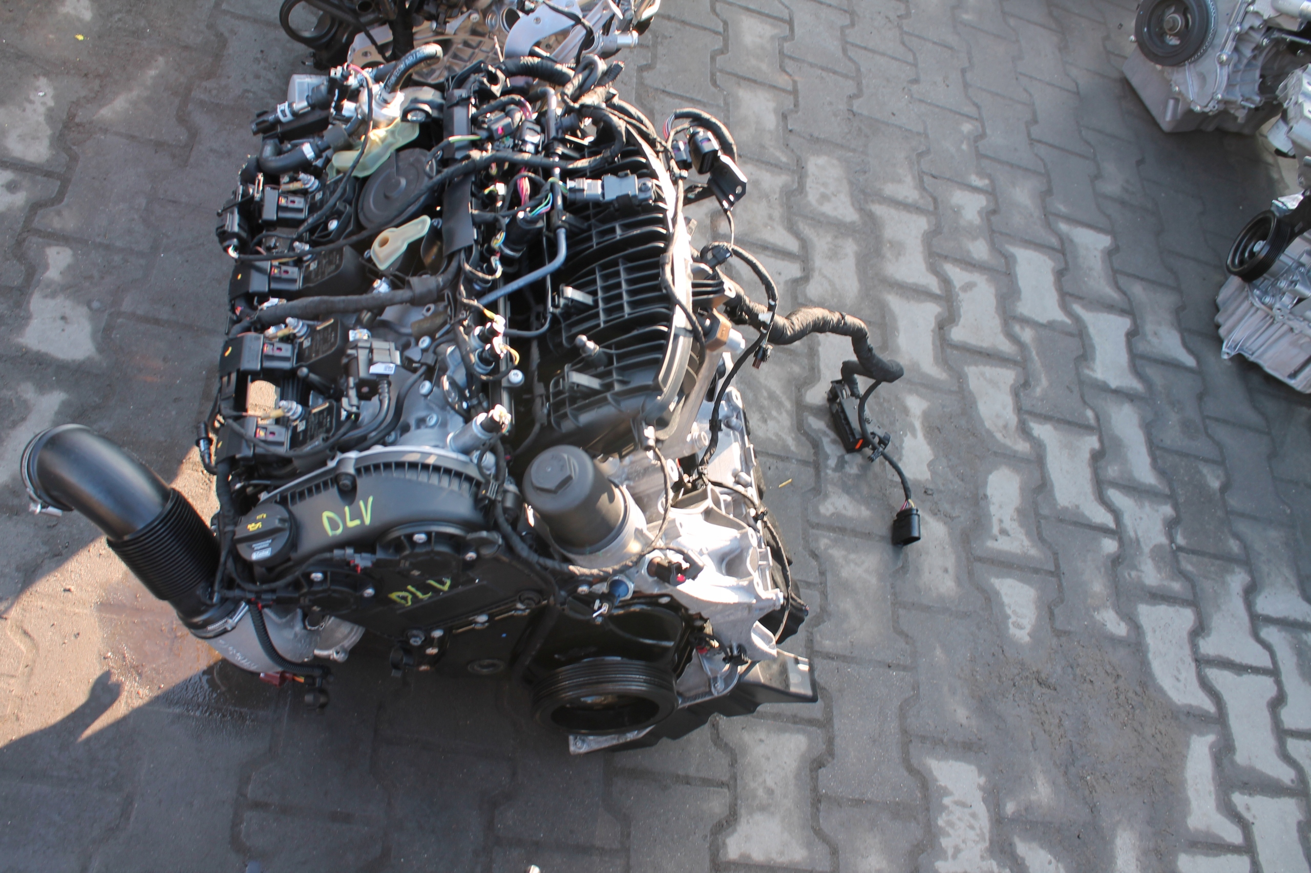 engine complete AUDI 2,0 TFSI DLV 30 TYSKM nice