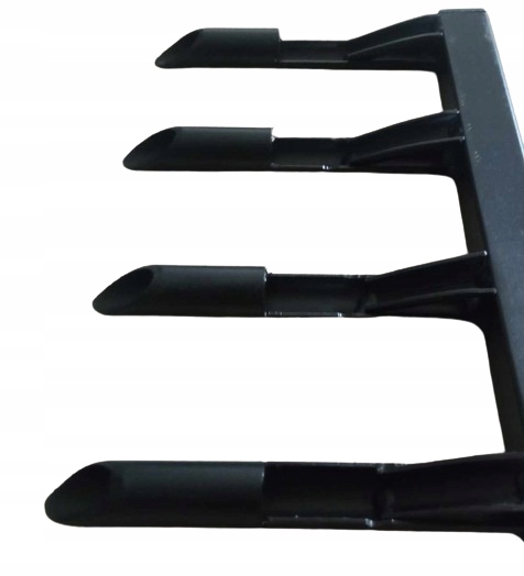 AERATOR RURKOWY RĘCZNY KOLCE WIDŁY NAPOWIETRZANIE PIASKOWANIE TRAWNIKA PL Szerokość robocza 25 cm