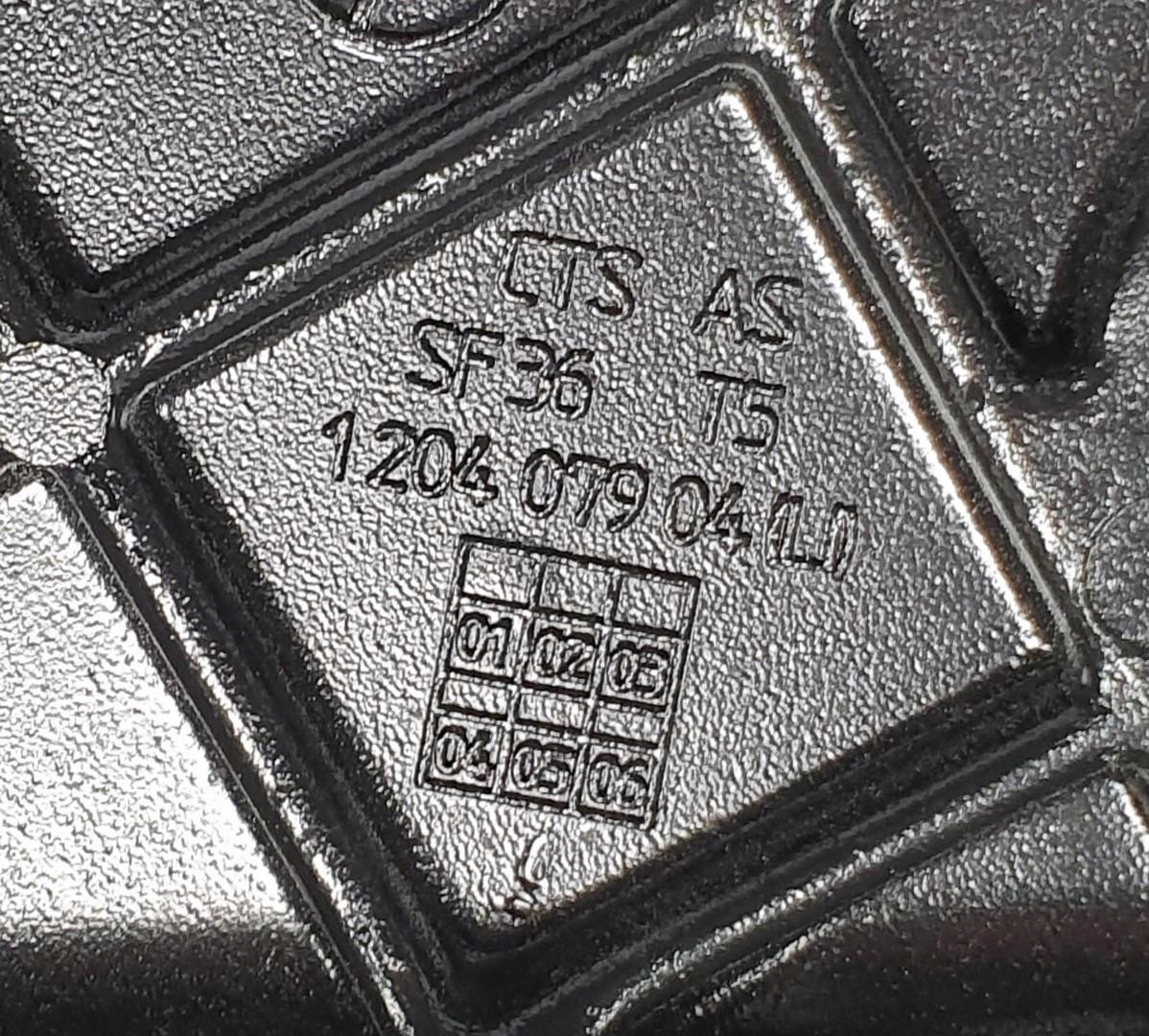 ZAWIAS DACHU LEWY TYŁ MERCEDES SL 55 R230 Producent części Mercedes-Benz OE