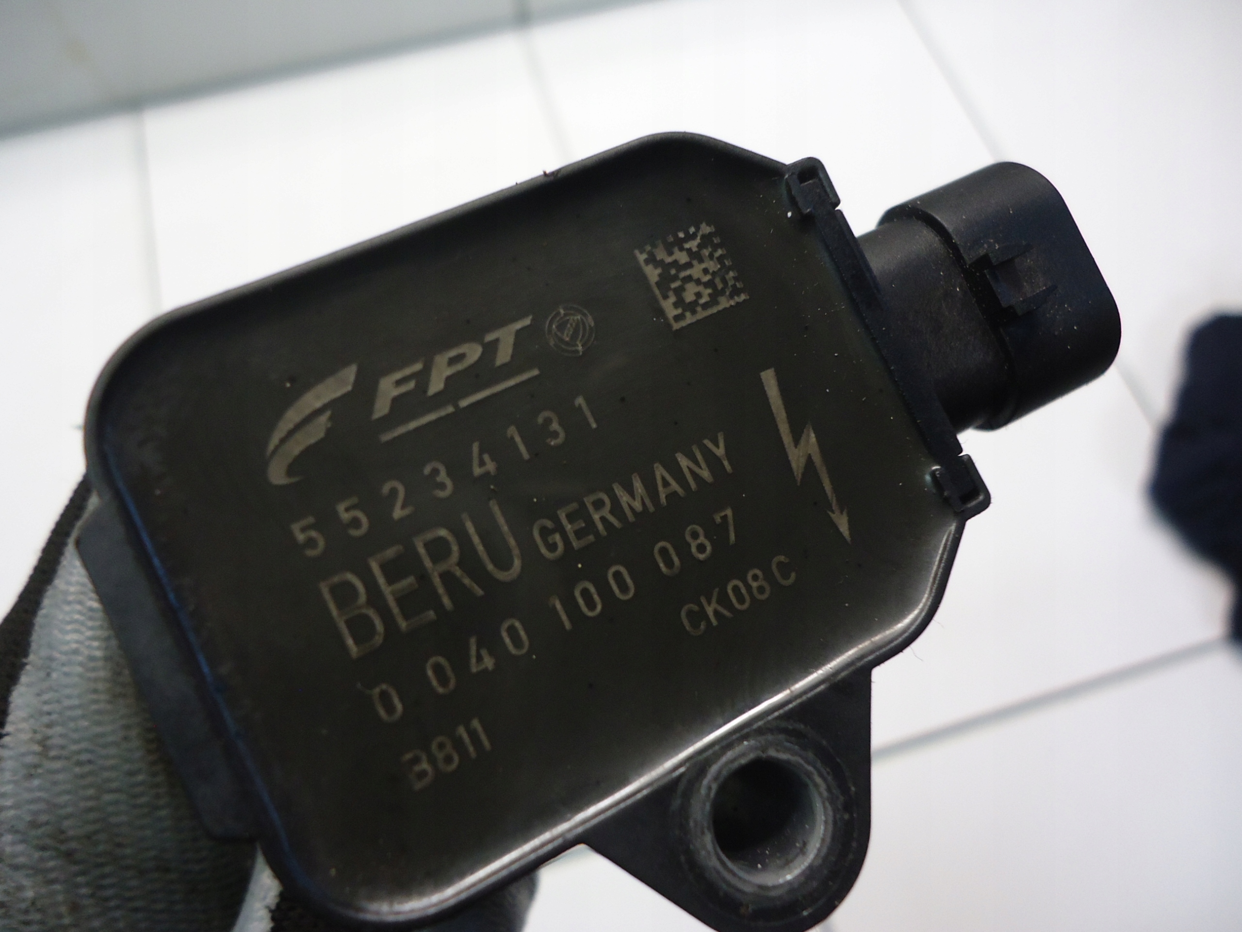 FIAT 500 0.9 TURBO coil ignition 55234131