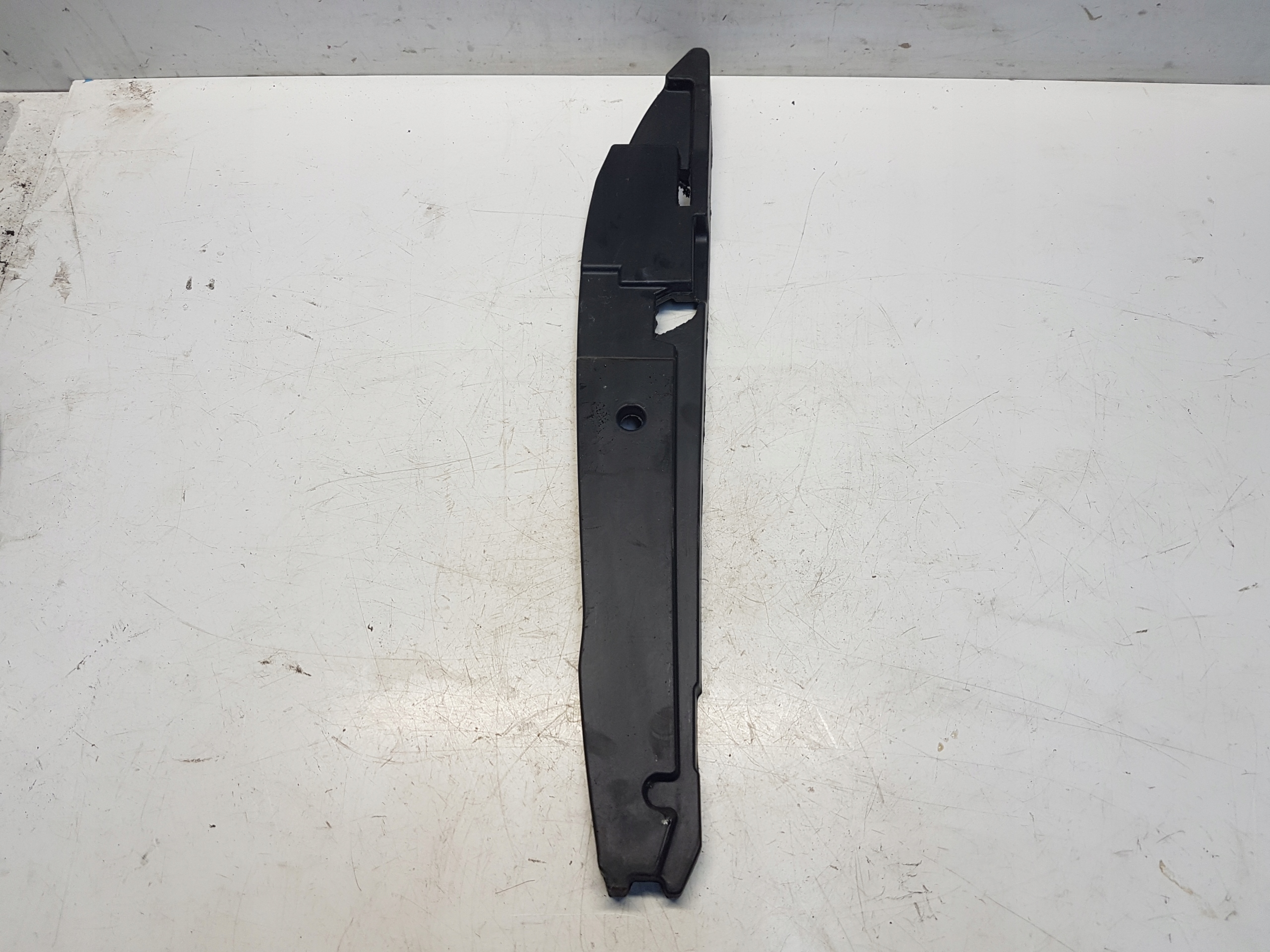 MASERATI LEVANTE INSONORISATION AILE 670033524
