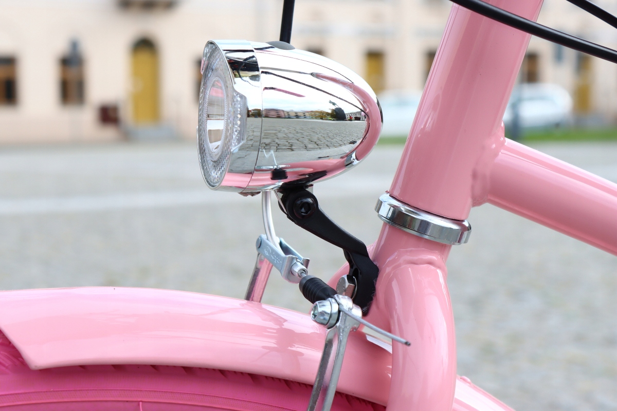 PIĘKNY STYLOWY RÓŻOWY ROWER MIEJSKI DAMSKI 28" CALI KOŁA SHIMANO 7 biegów Rozmiar ramy 18 cali