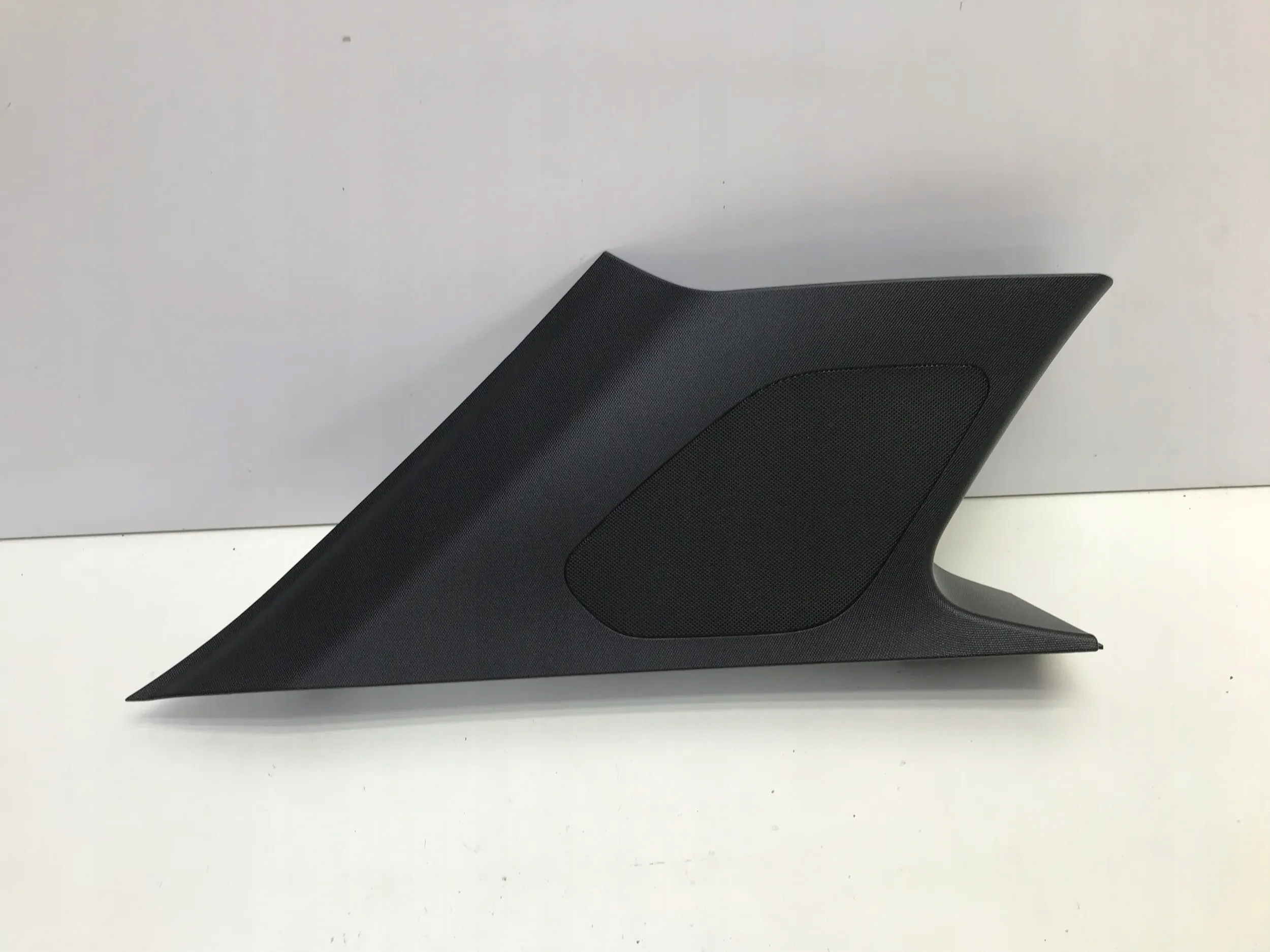 BMW iX3 G08 X3 G01 PLASTIK OSŁONA SŁUPKA LEWY TYŁ TYLNEGO 7449409