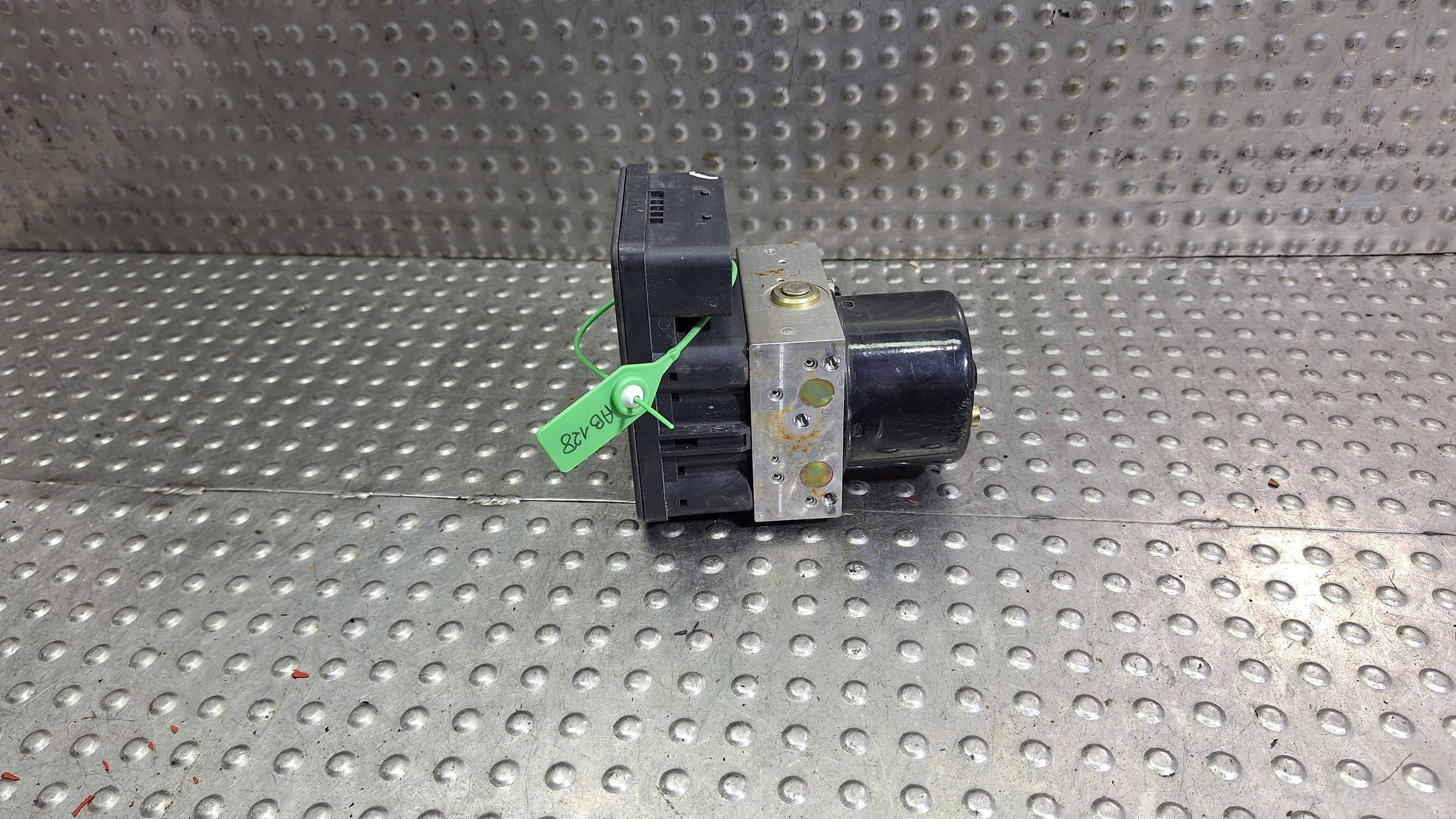 pump control unit ABS 6769845 6769844 BMW E90 E91 E92 E93 E87 E83