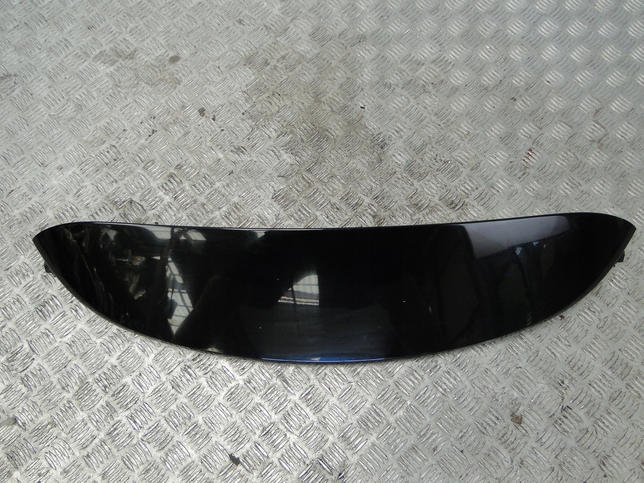спойлер крышки MINI COOPER F55 51627328549