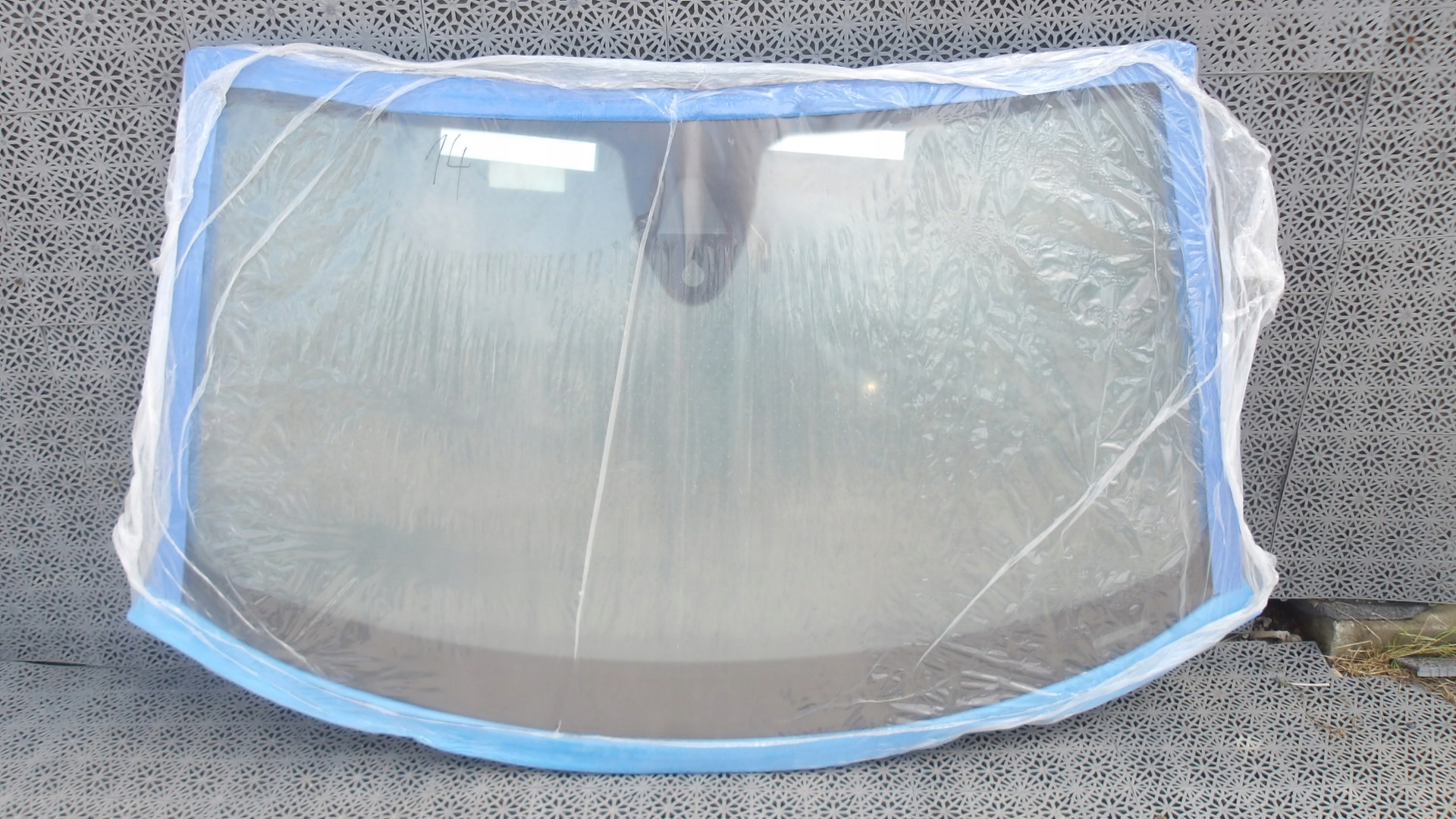 SZYBA CZOŁOWA PRZEDNIA AUDI A6 C7 4G0 RADAR