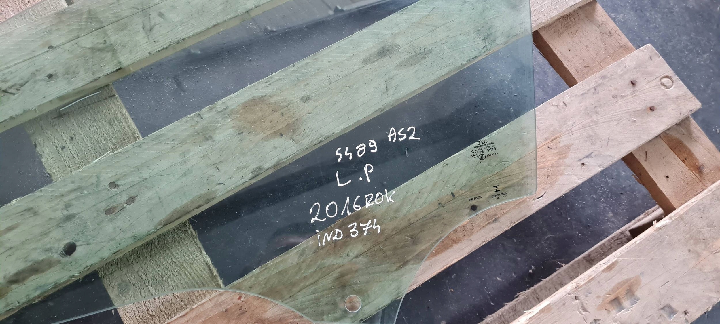 S4 B9 8W A4 window door left left front 8W0845201 2016R 16R