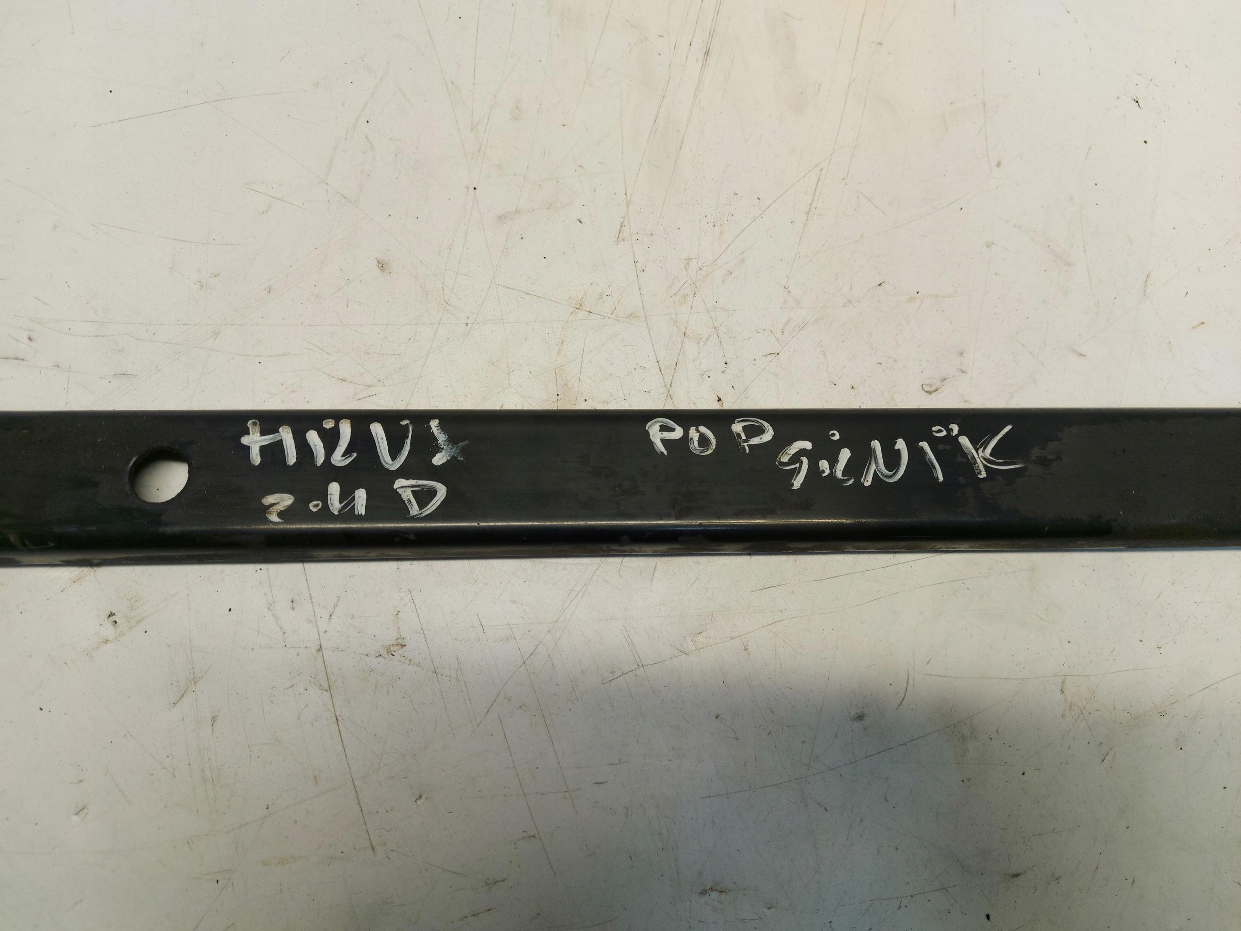 Toyota Hilux VIII sider pillar lower below kolyske