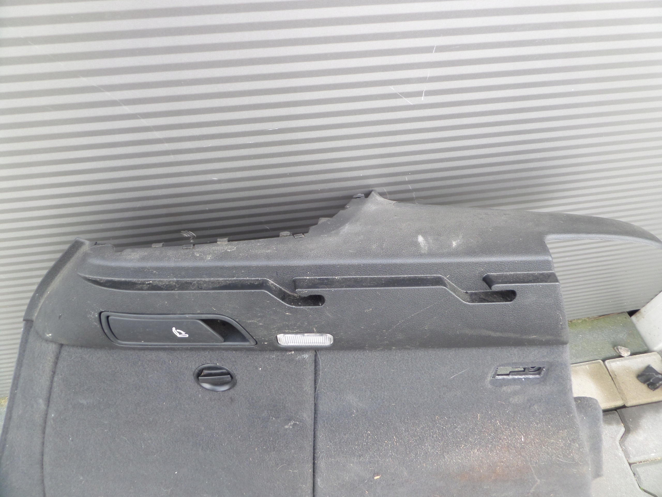 boot upholstery left 8R0863879D AUDI Q5 8R0