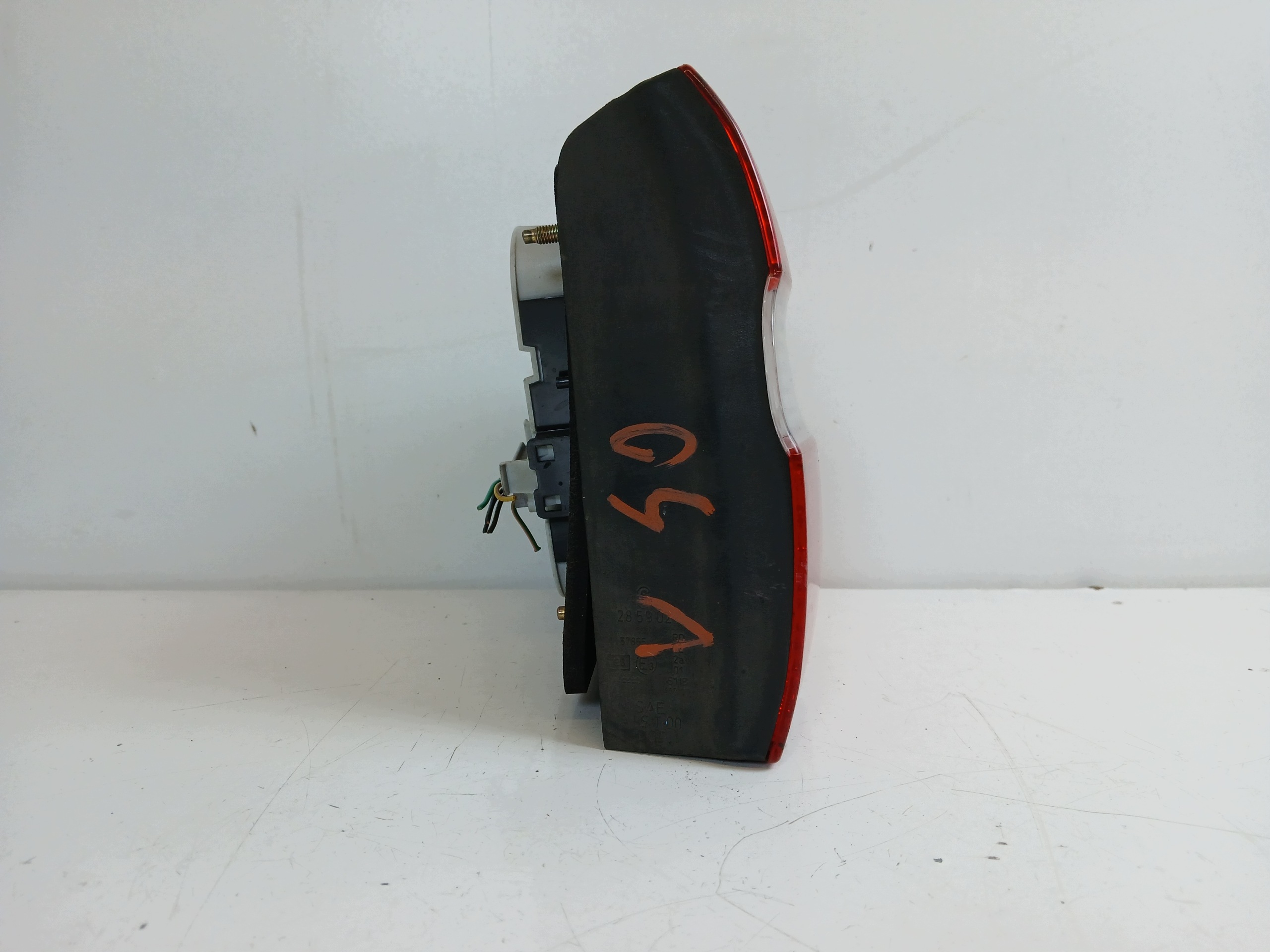 VOLVO V40 and light right rear part