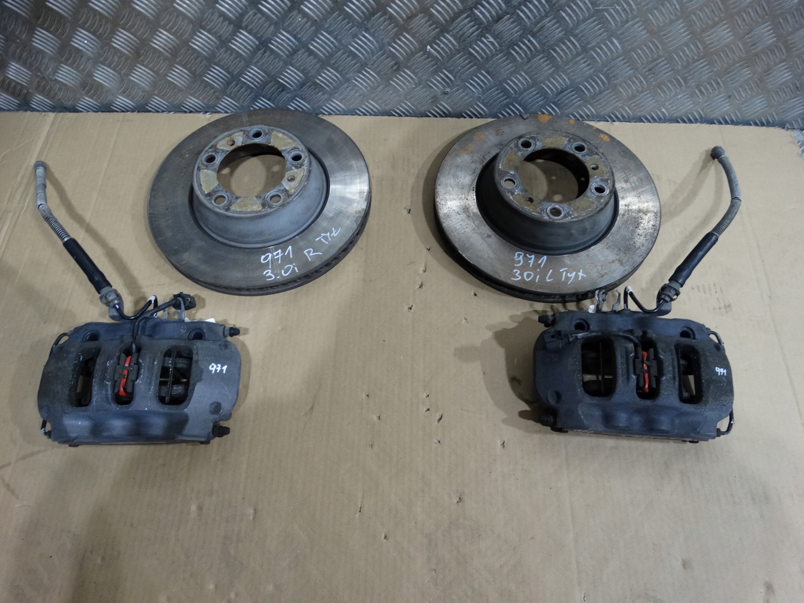 disc caliper rear right PORSCHE PANAMERA 971