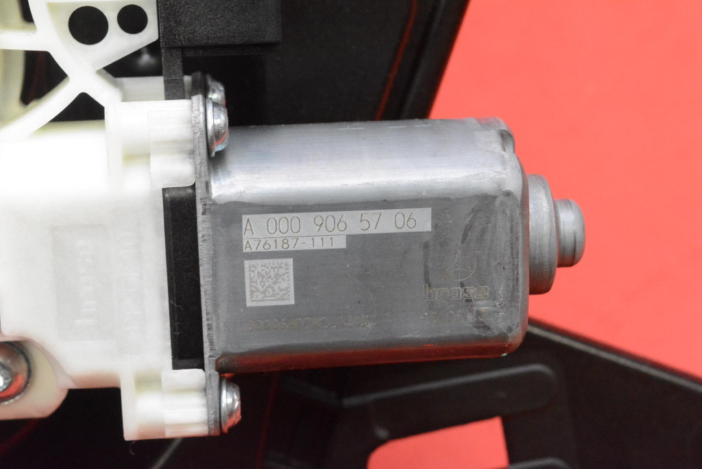 window regulator right front EU A2135407048 MERCEDES E-KLASA W213 KOMBI 16
