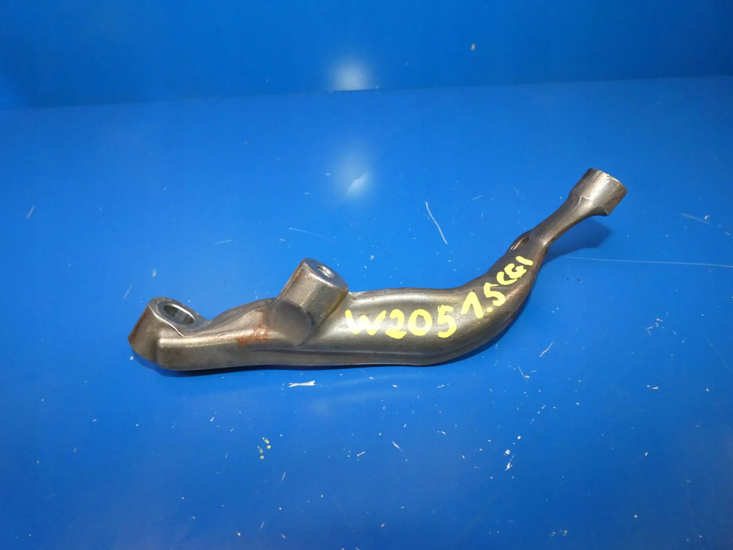 Mercedes C KLASA C205 W205 1.5 CGI Support Support plaque Moteur