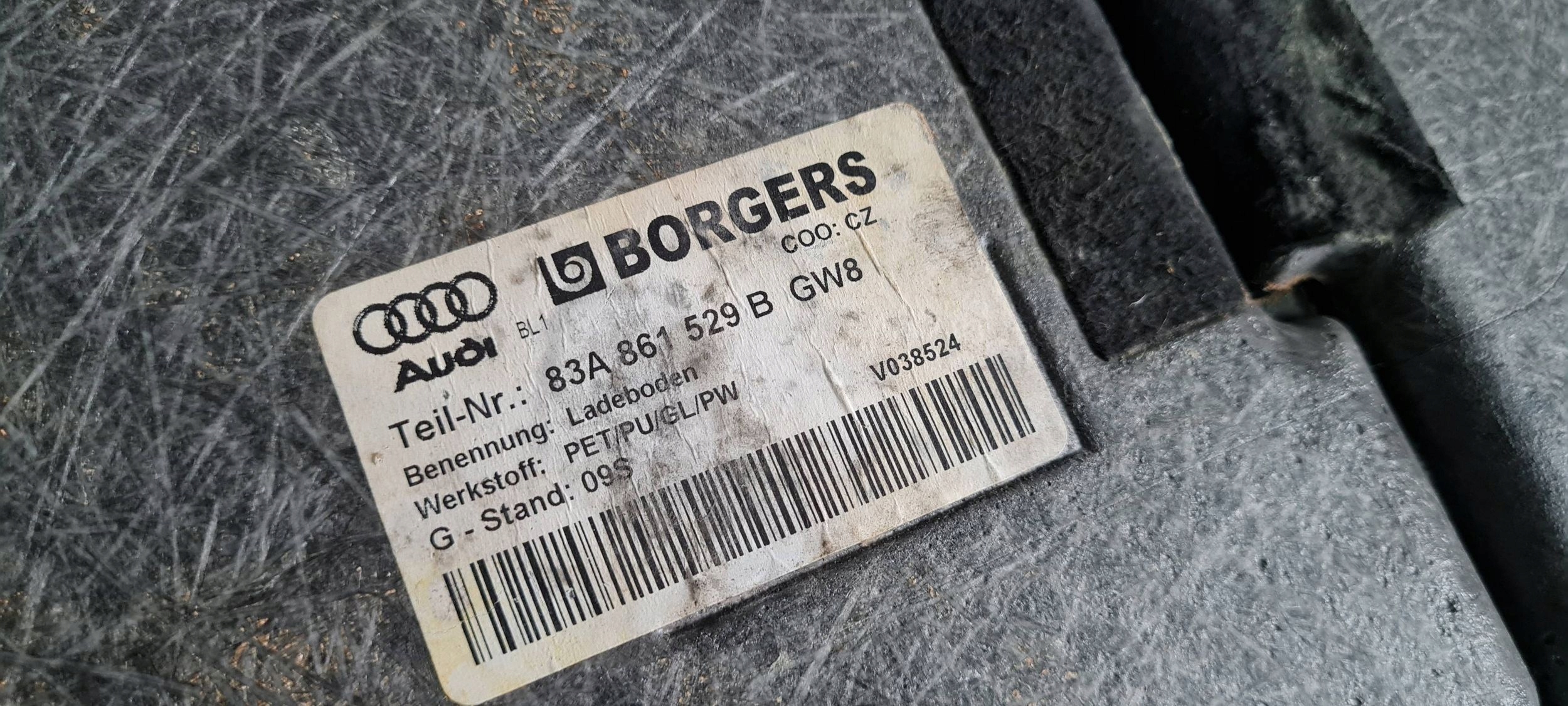 Q3 83A floor mats boot mat lower 83A861529B