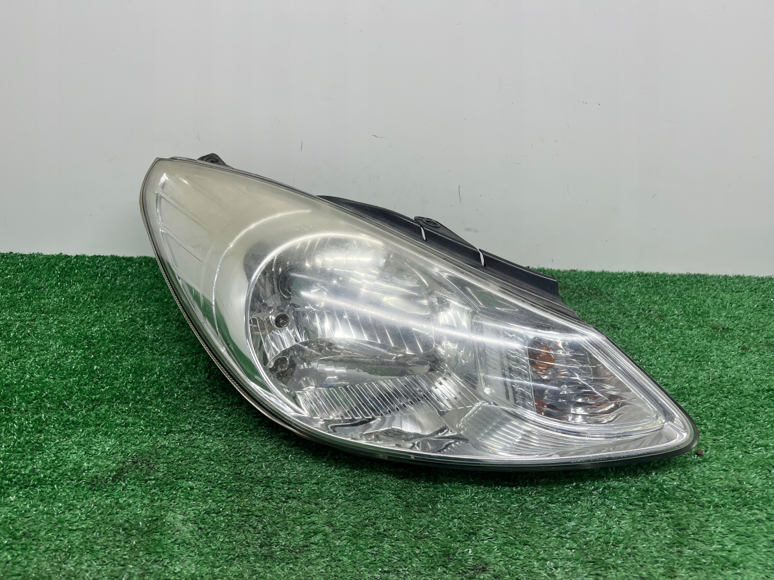 light right front HYUNDAI I10 92102-0X0
