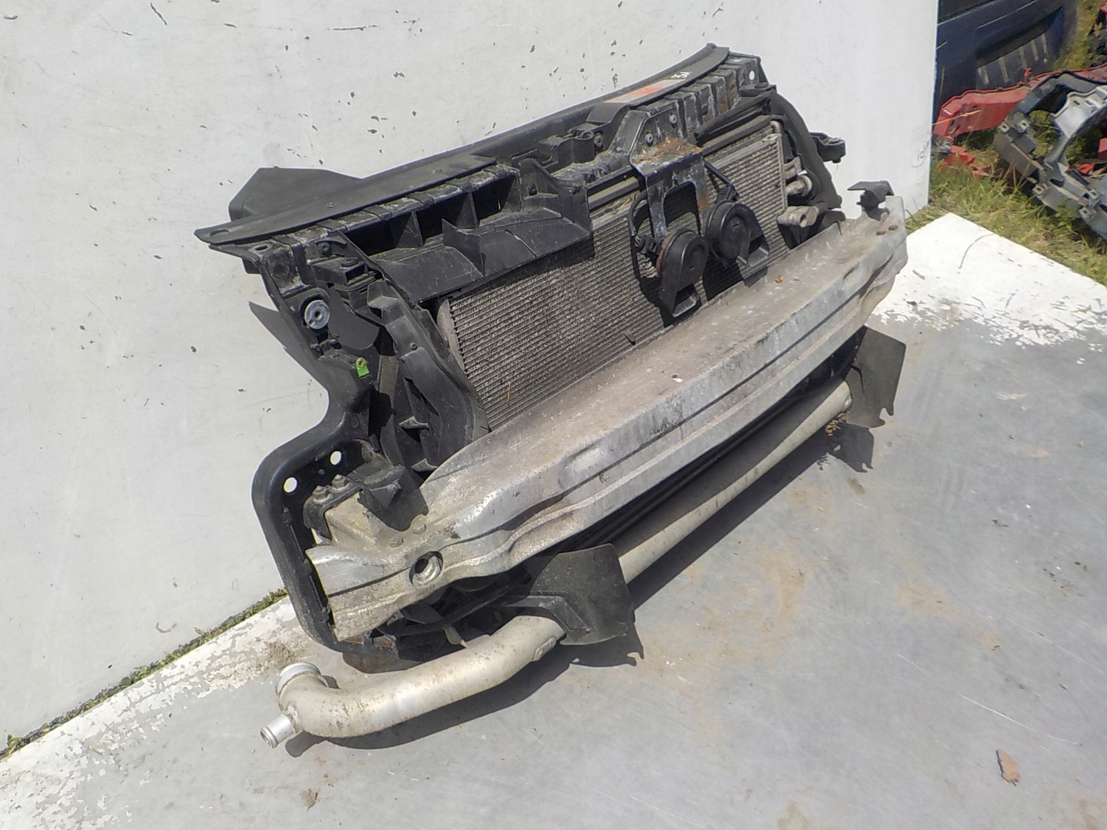361 AUDI A6 C6 04-08 2.0 TDI TFSI support panel for radiators sider radiator