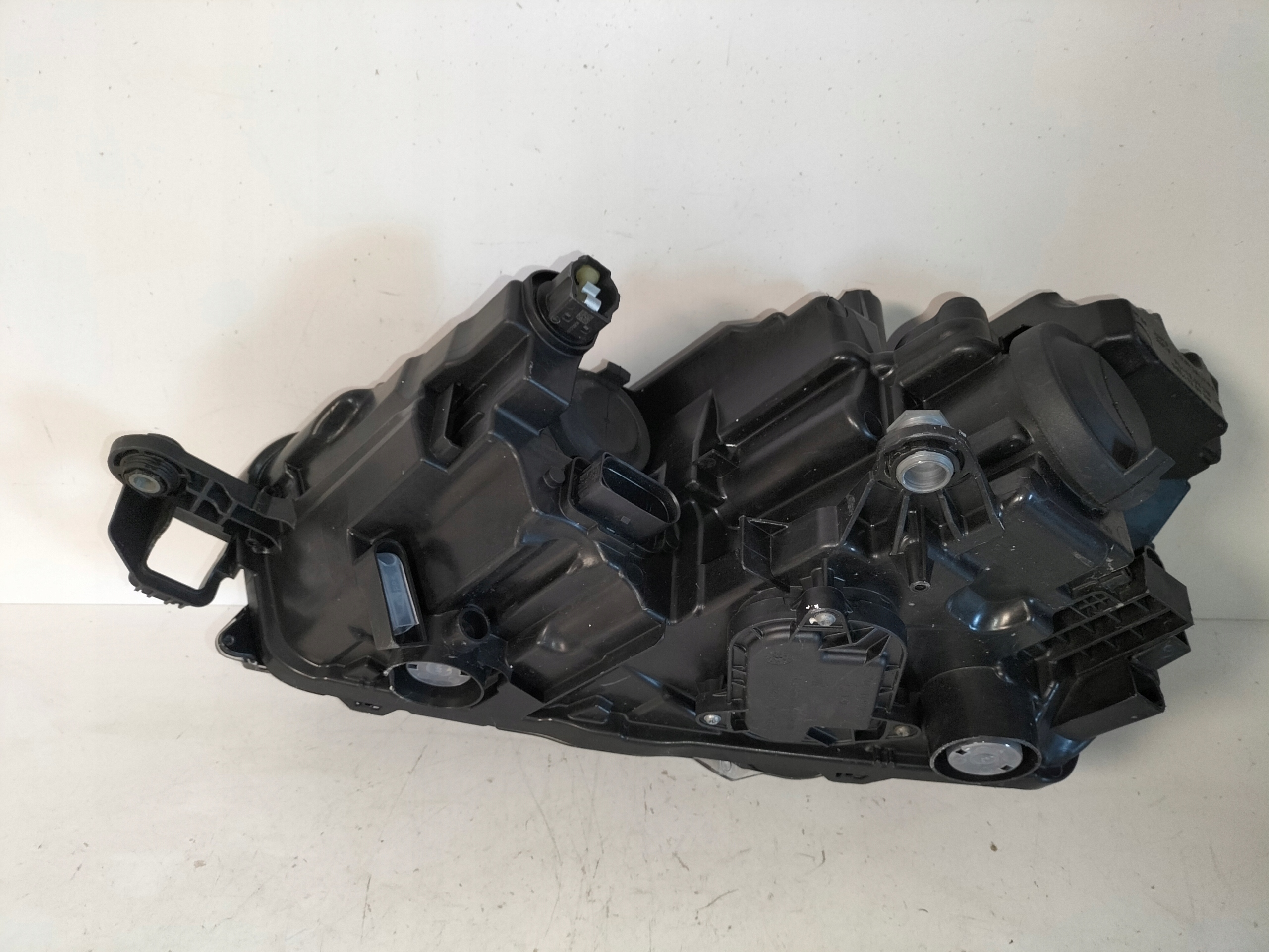 light front reflektor right SKODA SCALA 19- below zarowke H7+LED