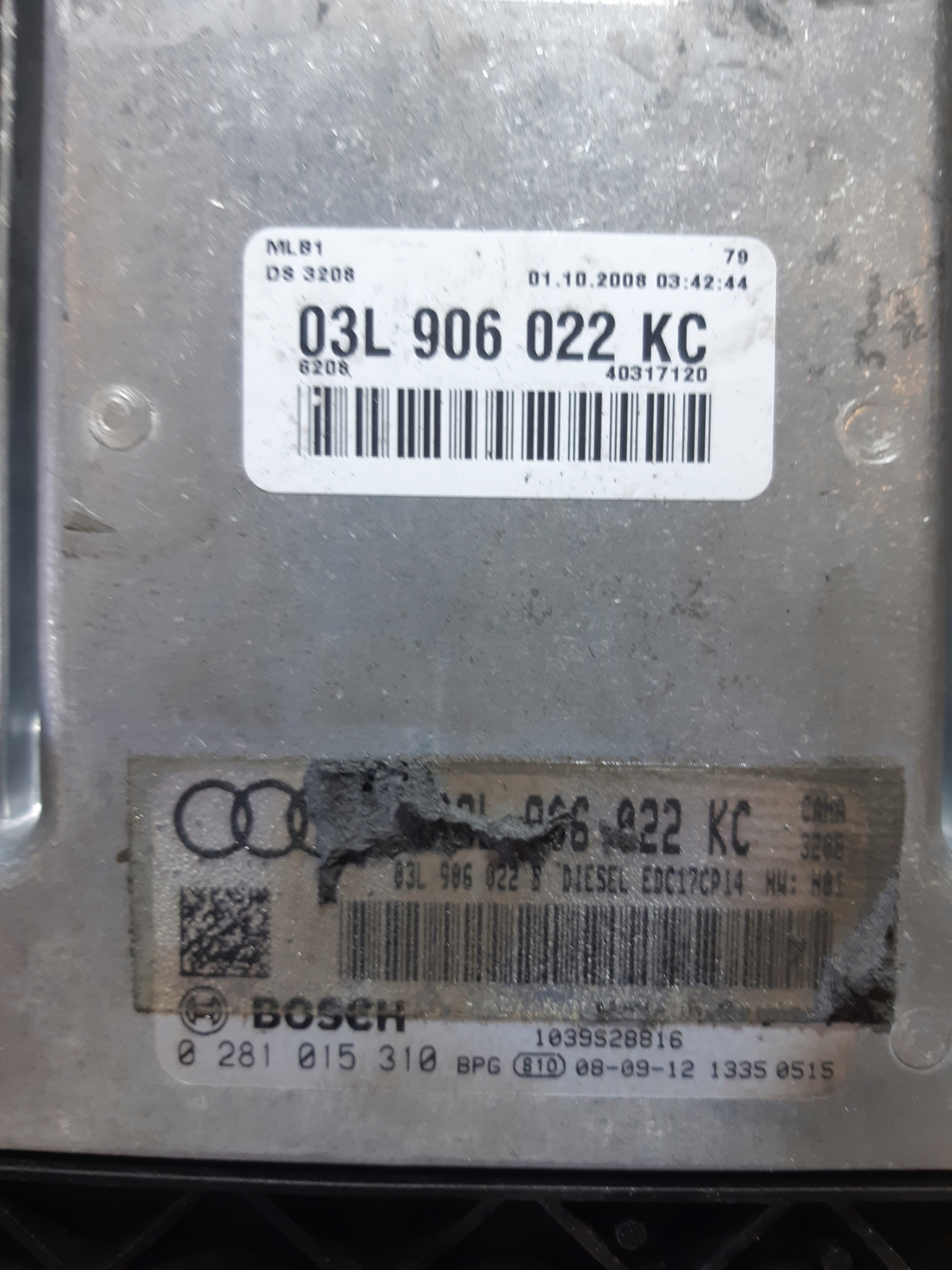 AUDI A4 B8 2.0 TDI computer control unit of the engine 03L906022KC