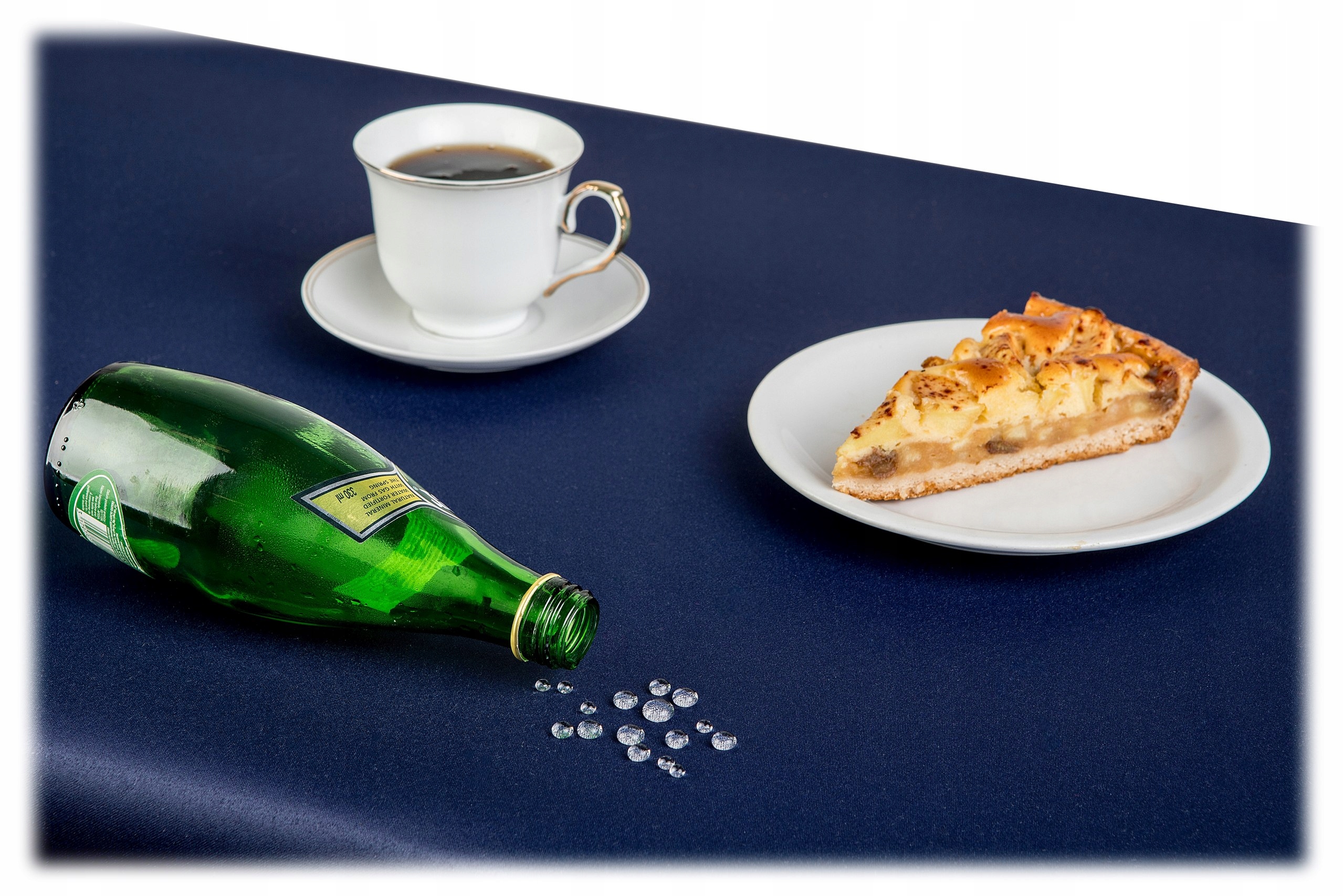 

Plamoodporny obrus 120x170 Prestige styl Granatowy