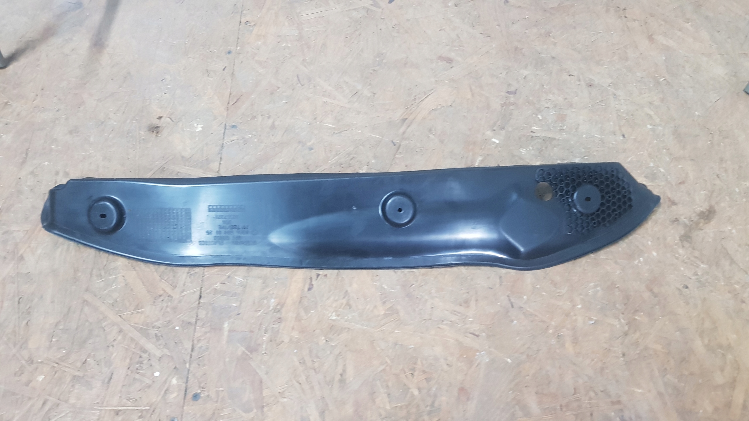 16632587147 - MERCEDES ML 166 GLE ЗВУКОИЗОЛЯЦИЯ ЛЕВОГО КРЫЛА