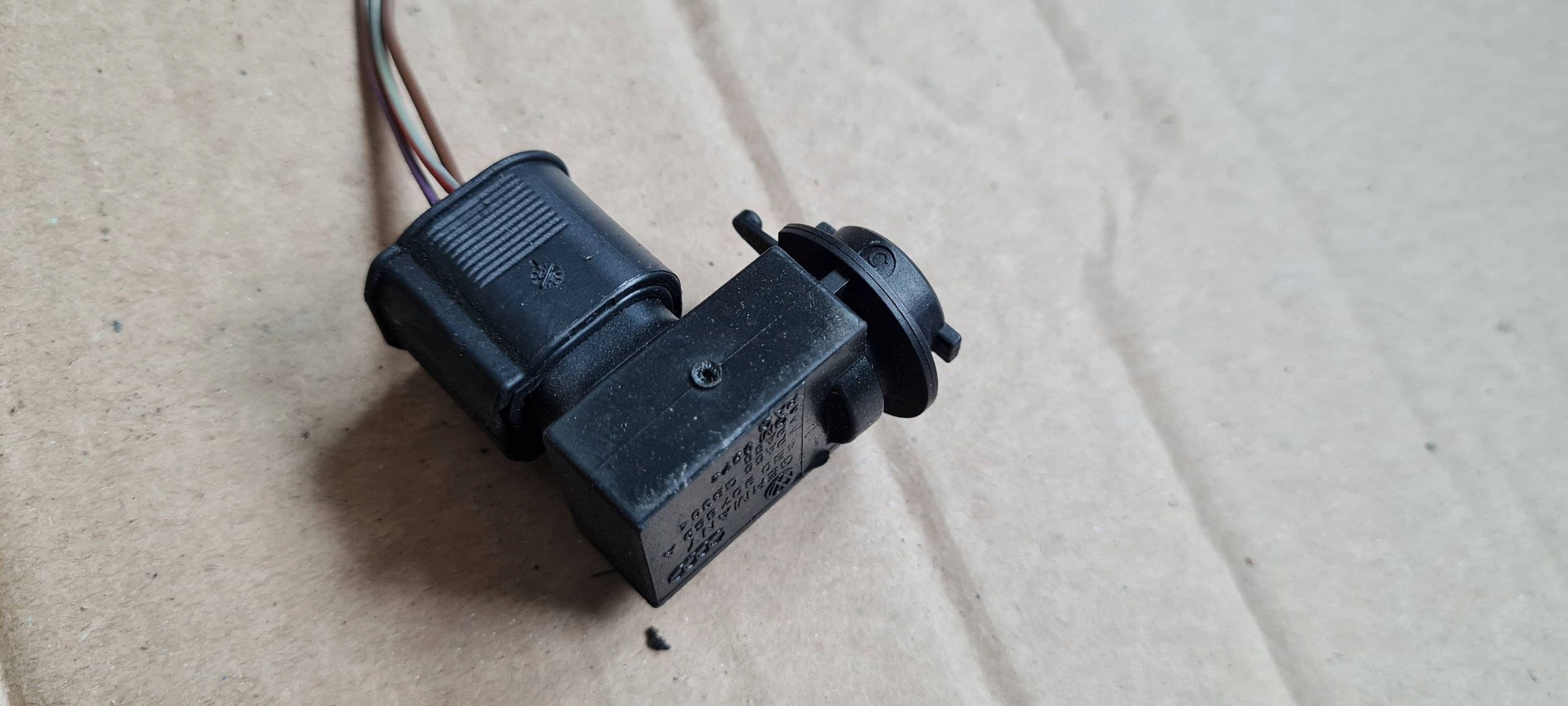 A6 C6 LIFT Sensor JAKOSCI luft Connector Contact 4B0907659A