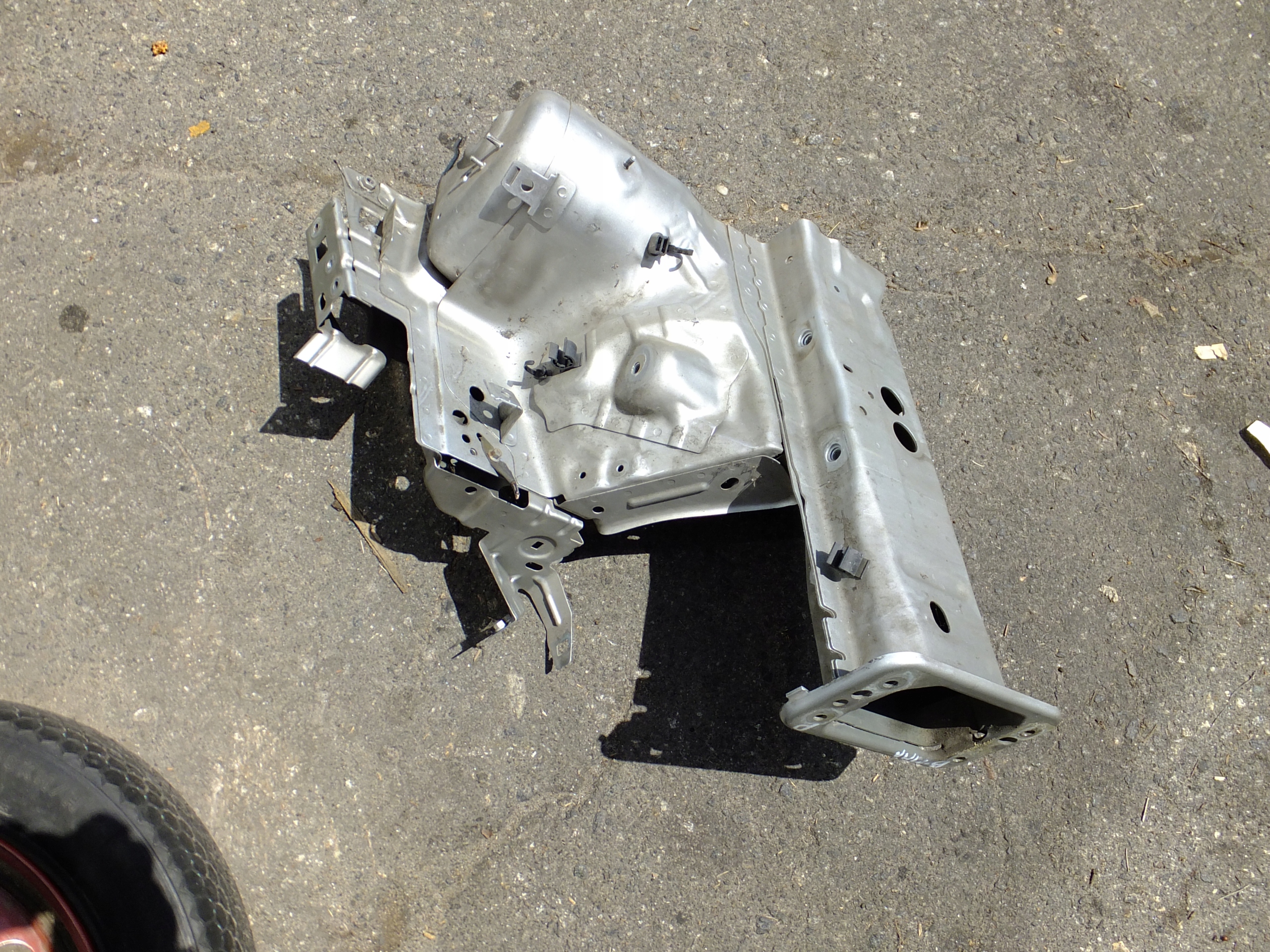 quarter right ford b-max 2013r
