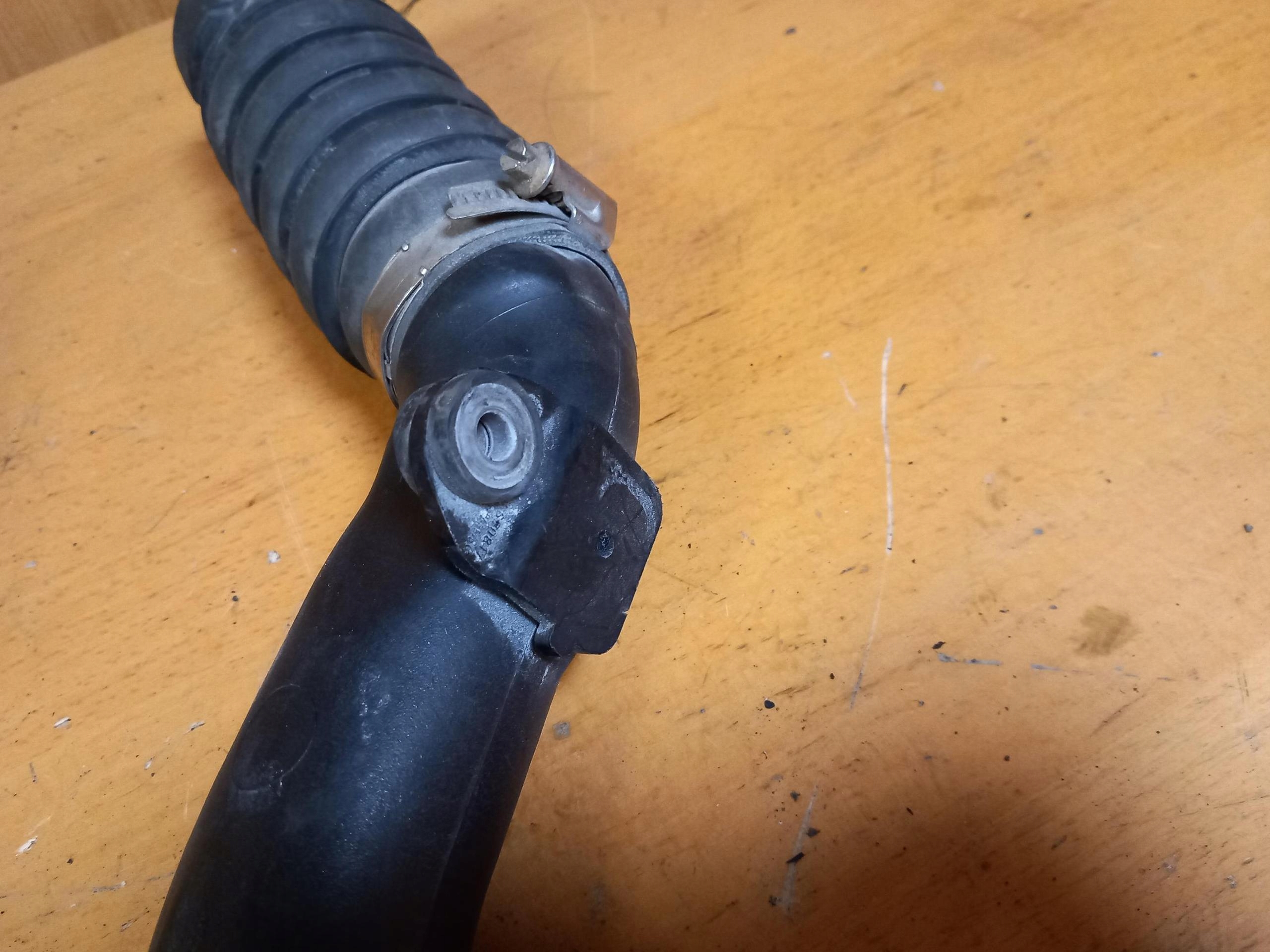 pipe wiring air RENAULT CLIO III 1.5 DCI 8200296596