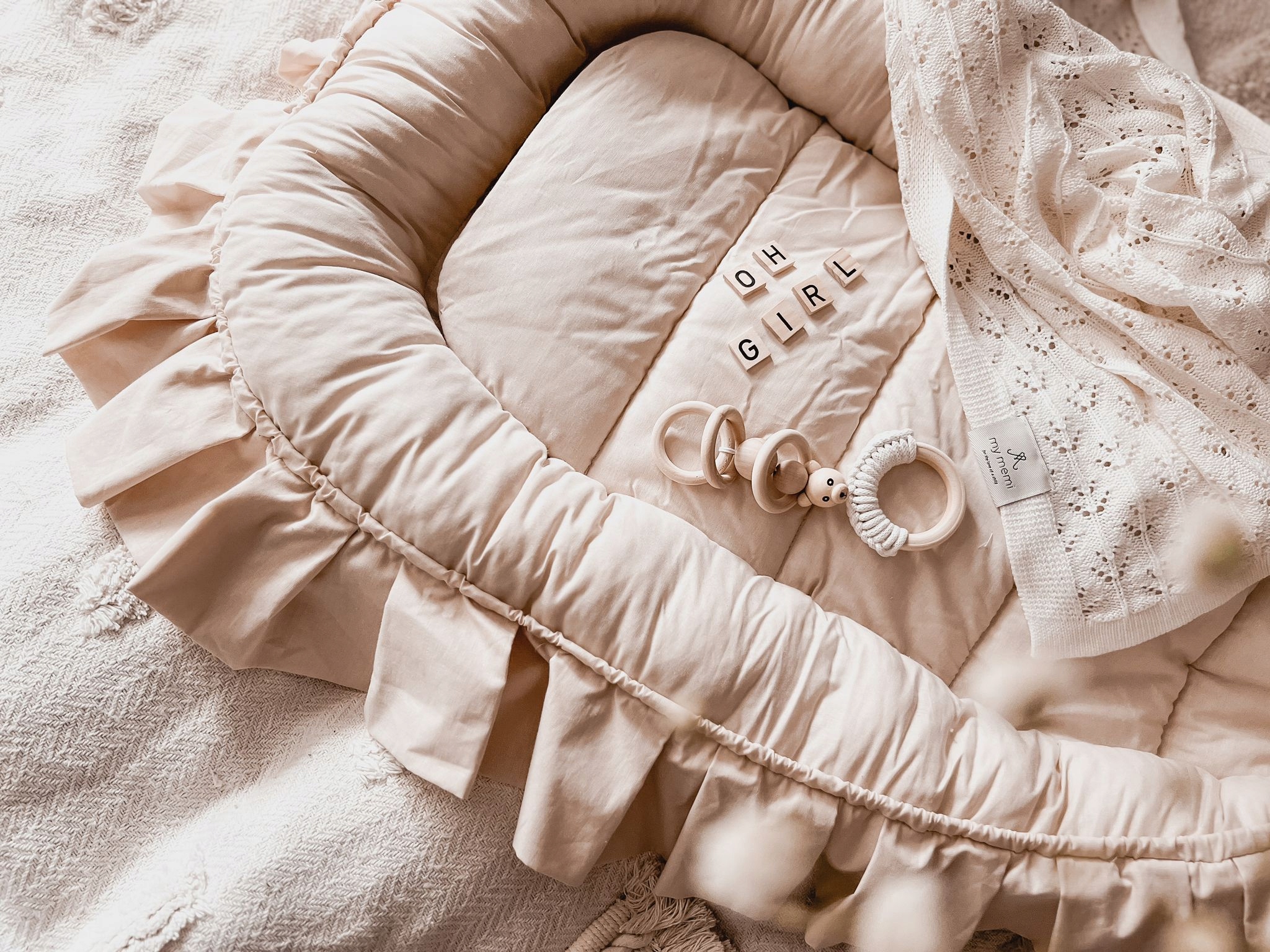 EDISA - Kokon niemowlęcy gniazdko falbanka 90x50 bawełna + materacyk Materiał bawełna