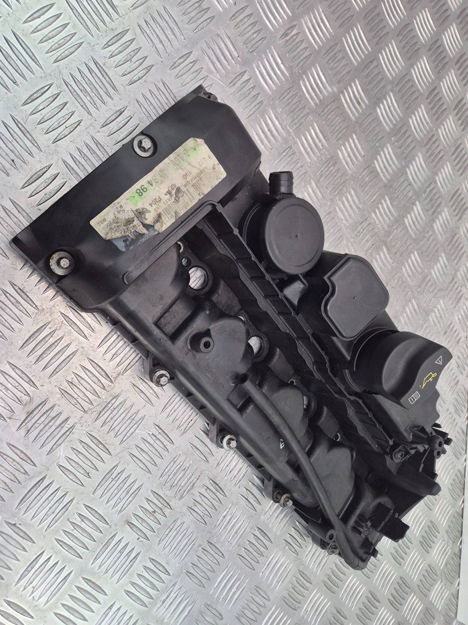 Mercedes C200 CDI W204 Abdeckung der Ventile A6460101130