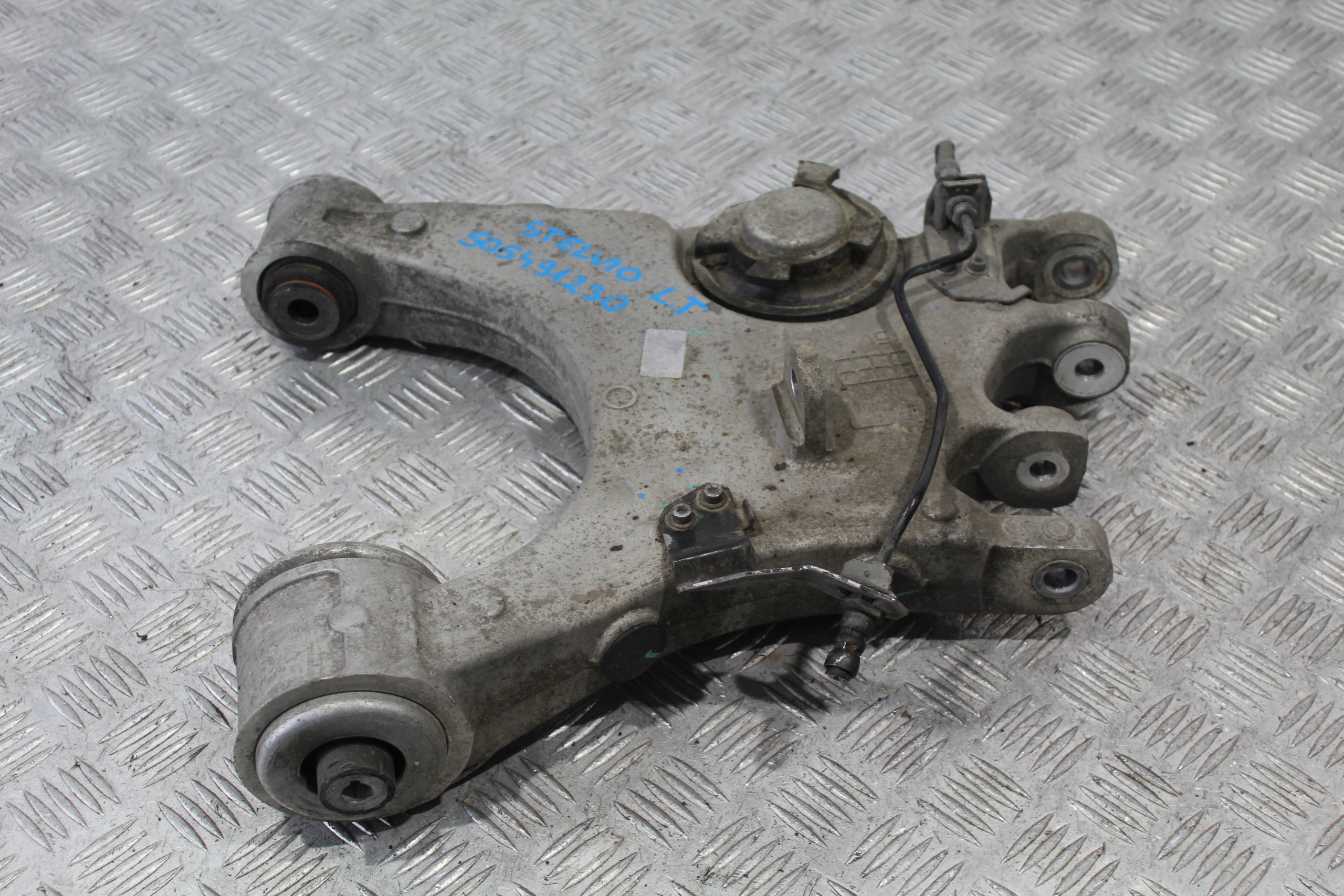 Querlenker links heck STELVIO 505491230